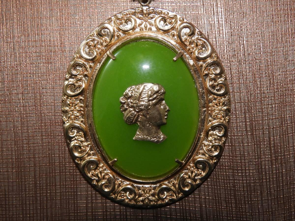 Women's bronze chain and greenpaste glass cabochon pendant by Patrizia Daliana