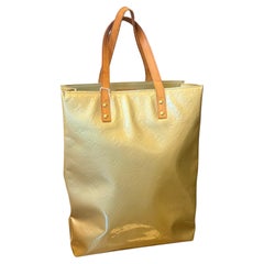 A 2001 Louis Vuitton Green Vernis und Vachetta Reade GM Tote Bag
