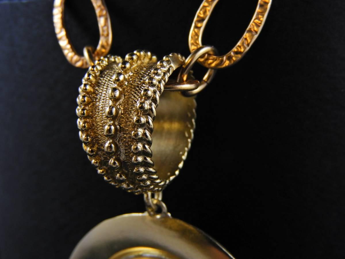 Women's bronze Chain and pendant with an engraved Murano glass by Patrizia Daliana