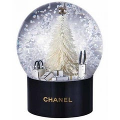 Sold at Auction: CHANEL Chanel snow globe in plexiglas