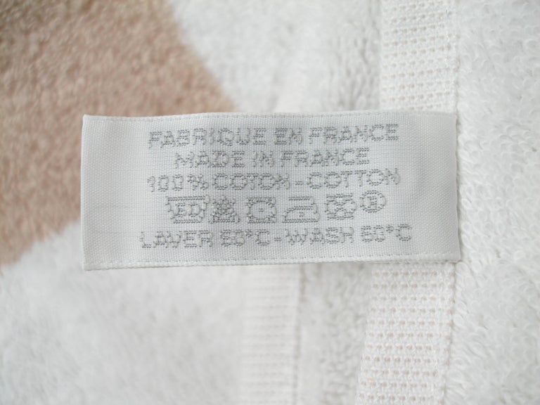 Rare Hermès Avalon Face Towel Créme and Noisette Color 99 cm x 57 ...