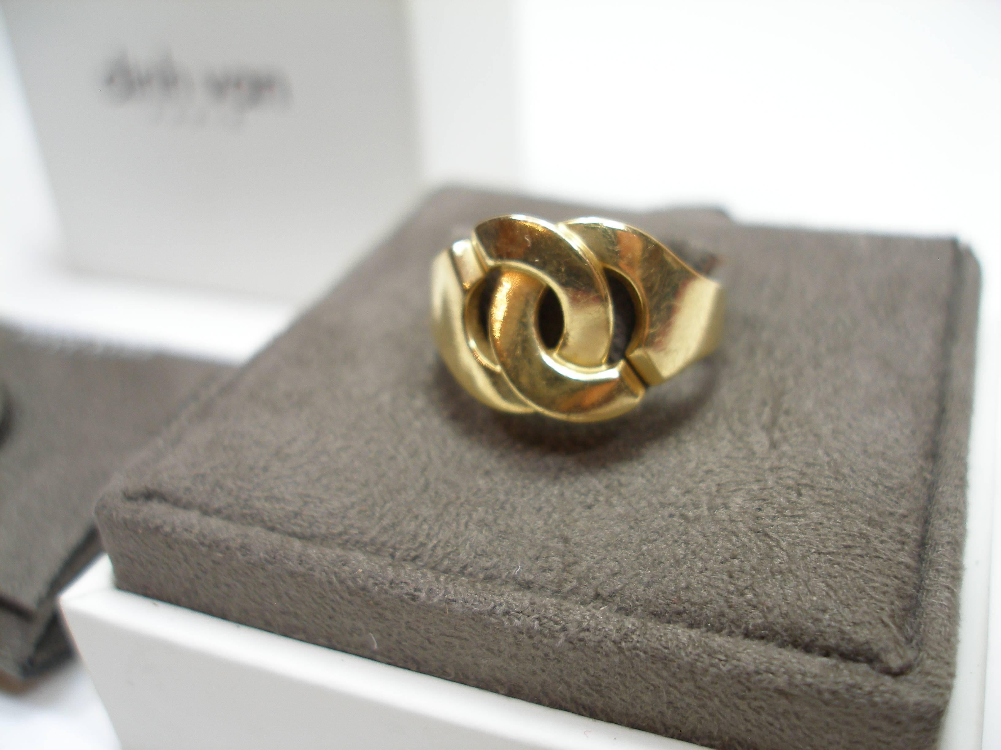 Dinh Van Paris 18K Yellow Gold  Menottes R12 Ring Size 54/55  In Fair Condition In VERGT, FR