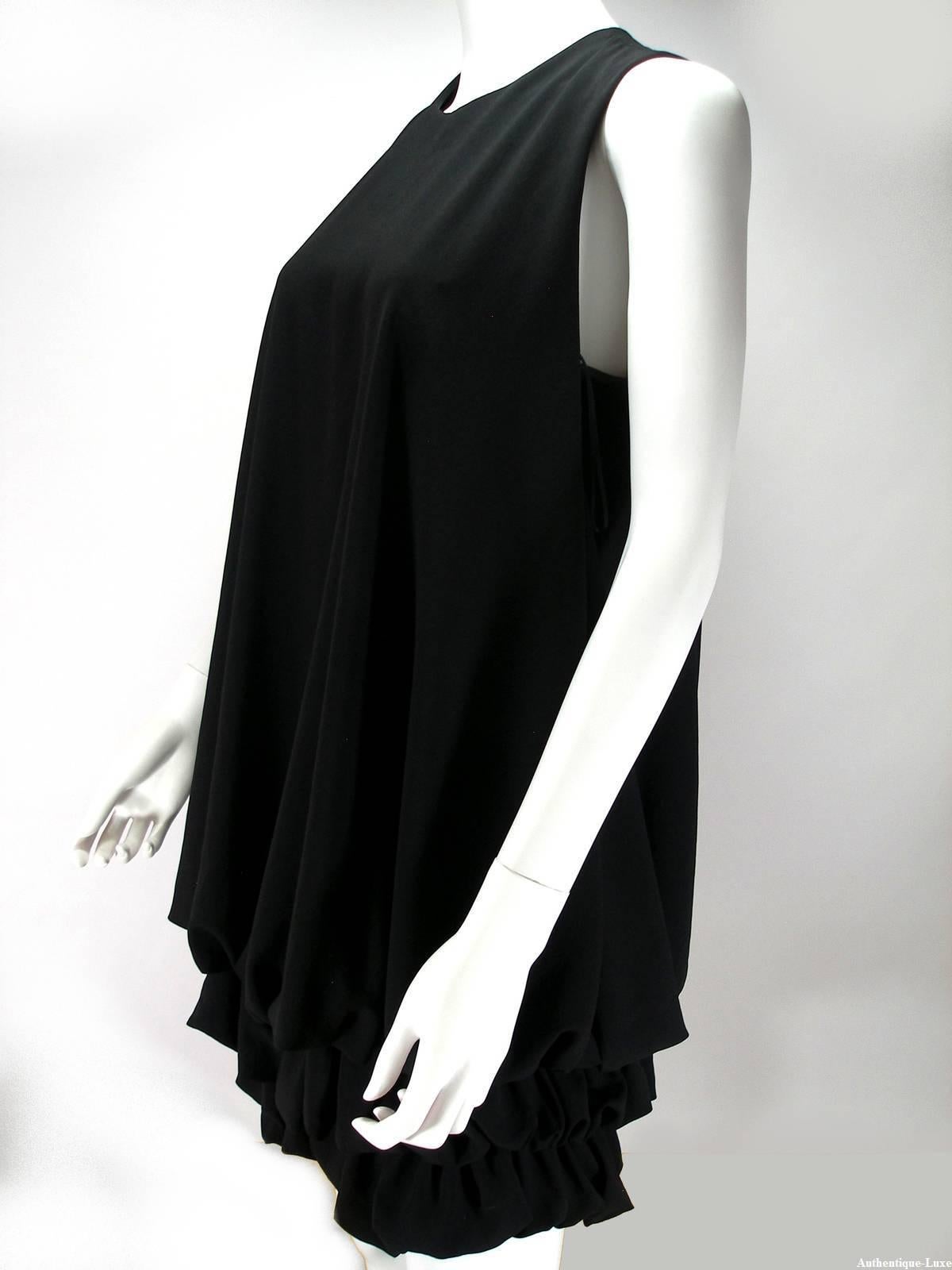 Givenchy Black Polyester Mini Dress 38 French Size / Excellente Condition For Sale 2