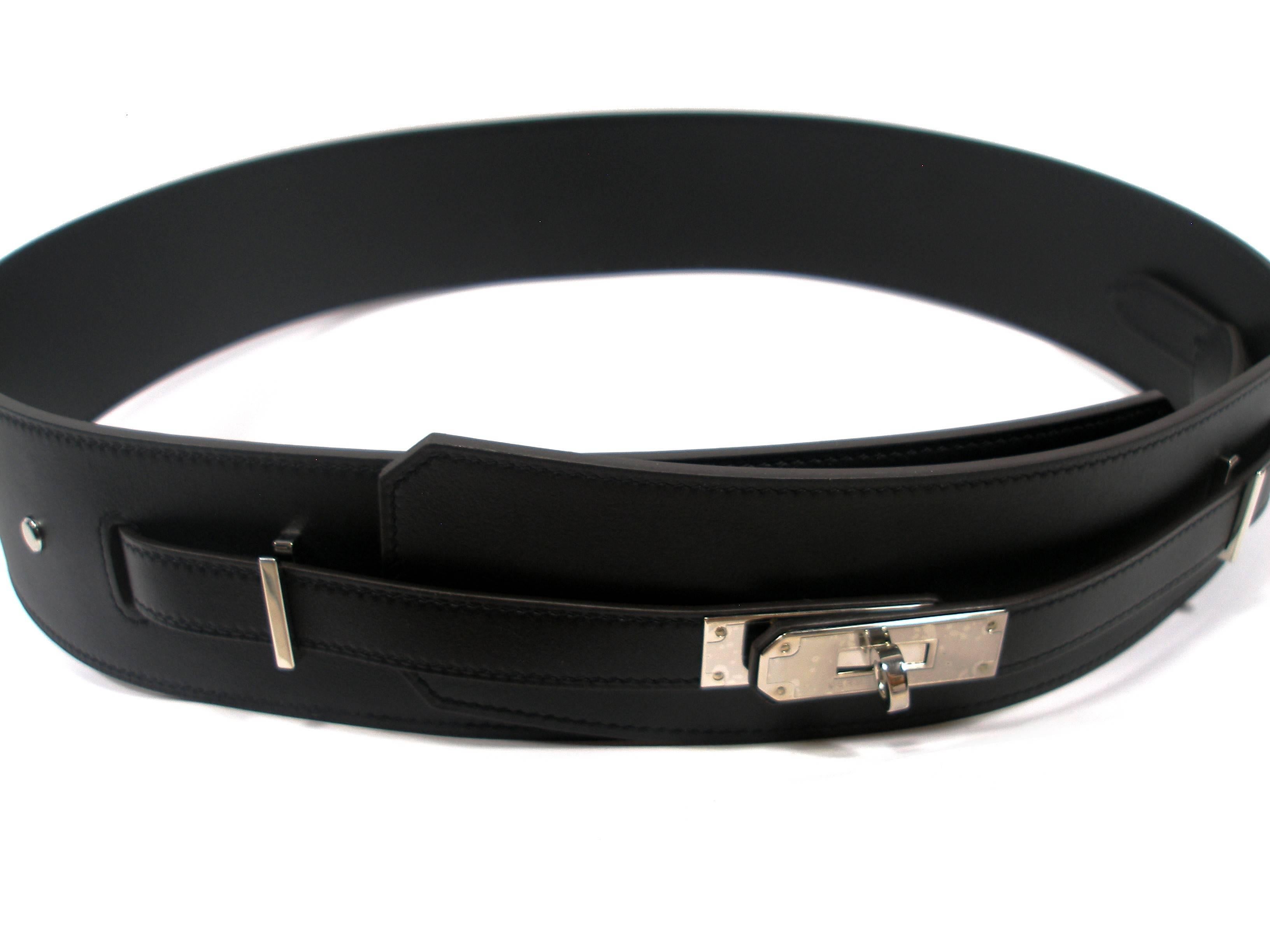 RARE Hermès Piano Belt 
Black color
Size : 95 cm 
Ajustable
Plastic is still on hardware 
Palladium hardware 
Stamp : P
Retail price 1700 € 
Sorry no box , its comes with Hermès shopping bag and ribbon
Please considere for this purchase :  It comes