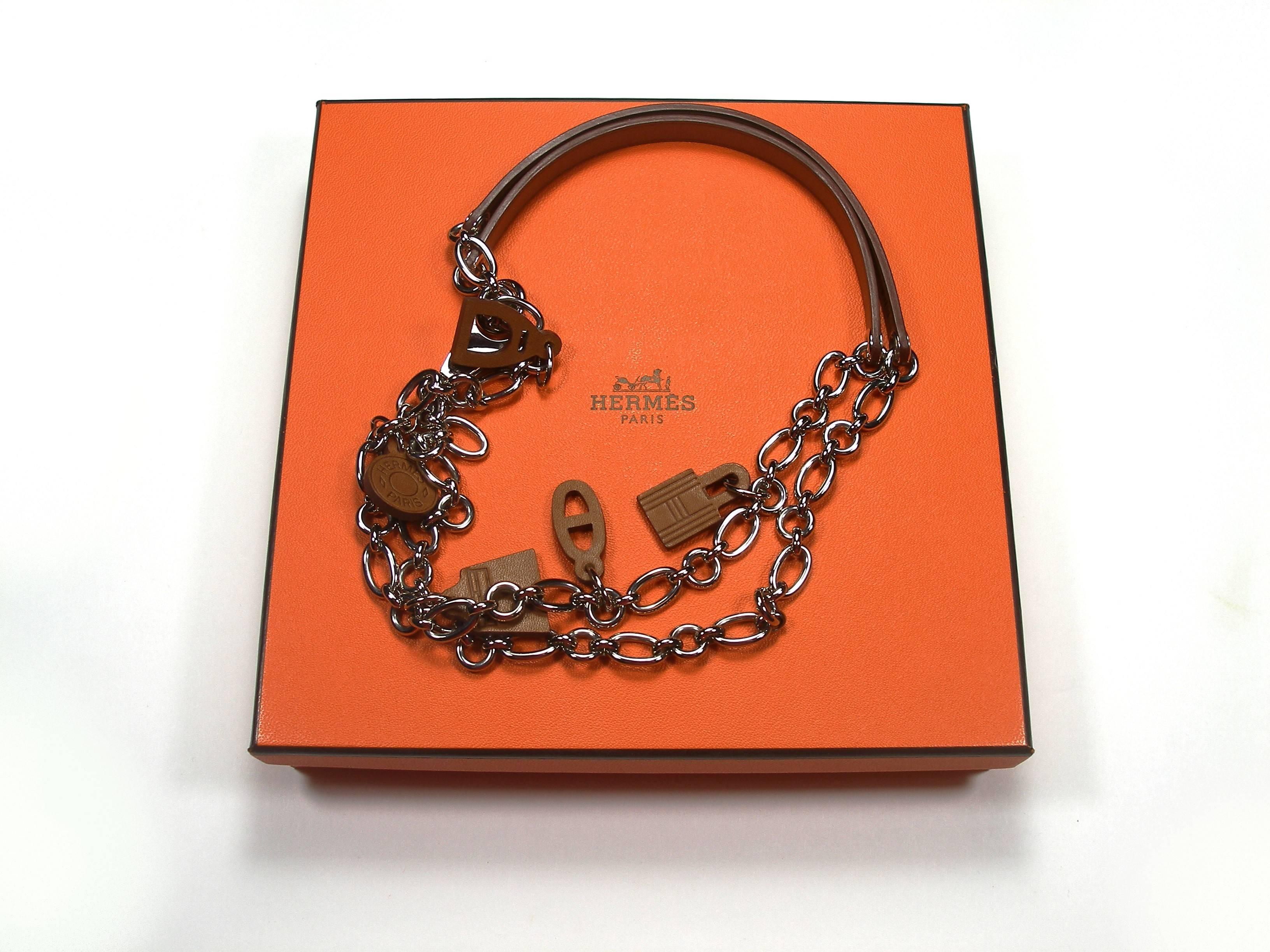 RARE Hermes Leather veau Barénia and Palladuim Amulette Necklace  / BRAND NEW  For Sale 4