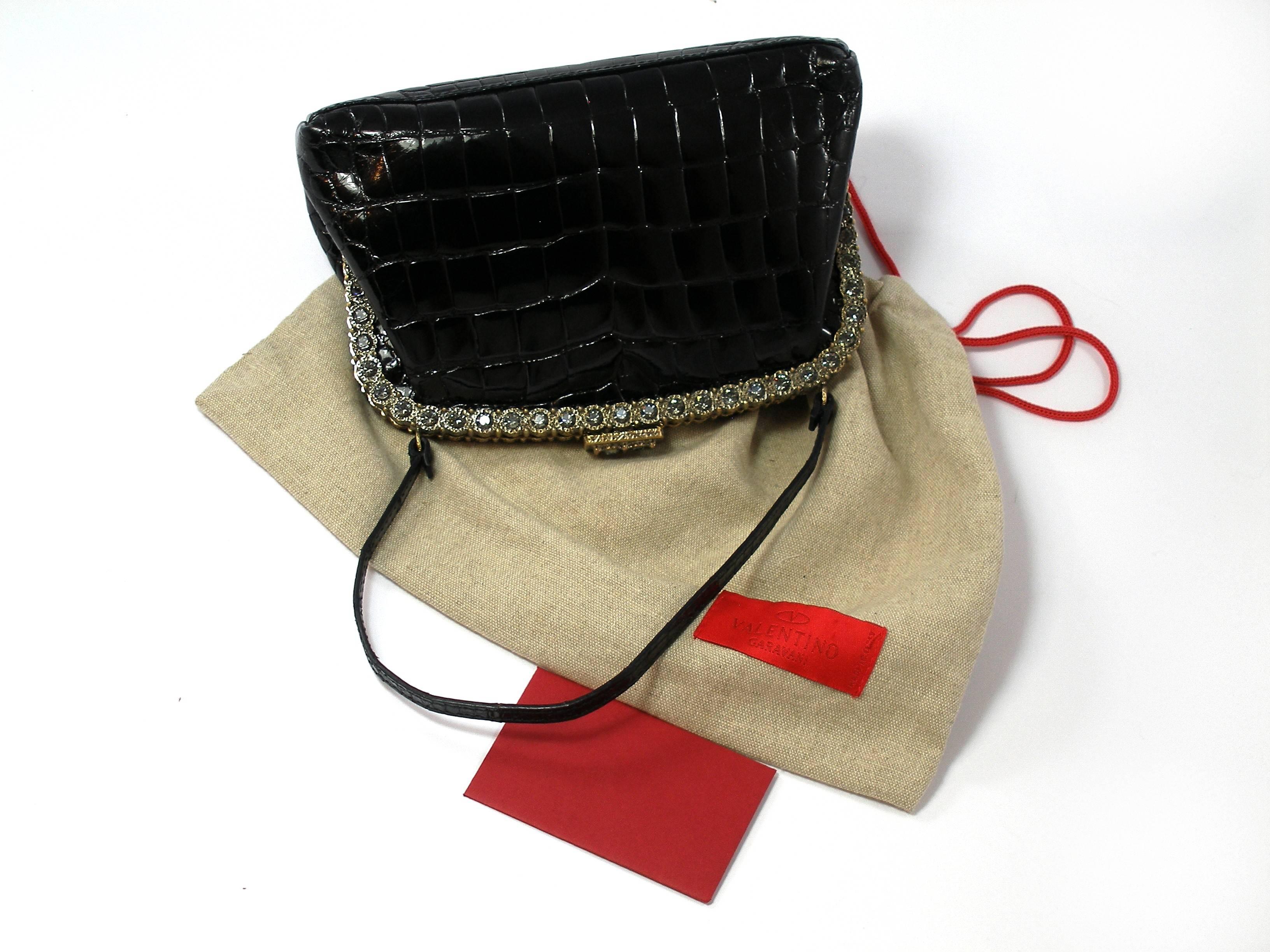 Valentino Evening bag in Alligator and crystal / Edition Limited very rare In Good Condition In VERGT, FR