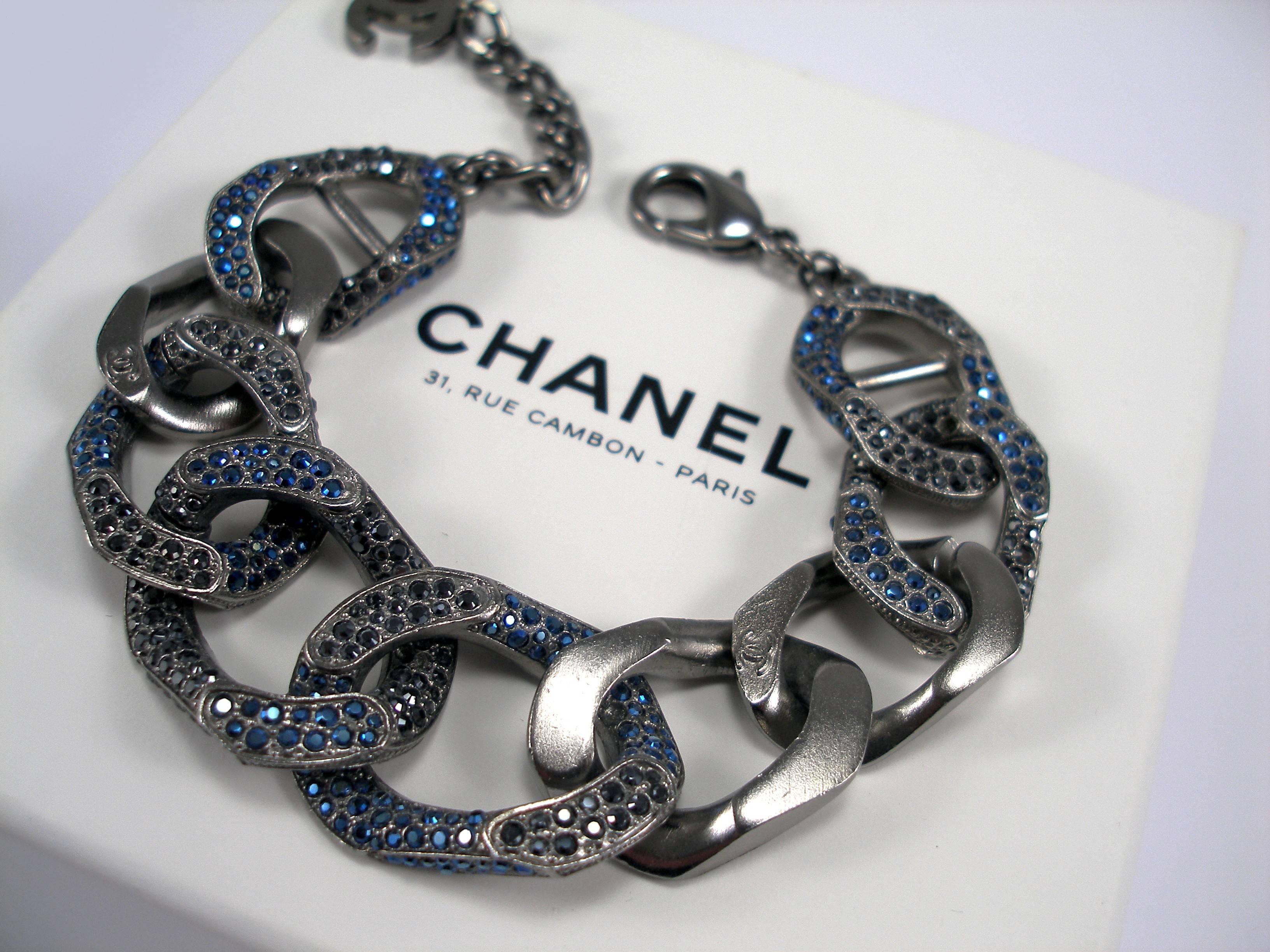 Gorgeous Chanel CC Logo Chaine Bracelet  For Sale 5