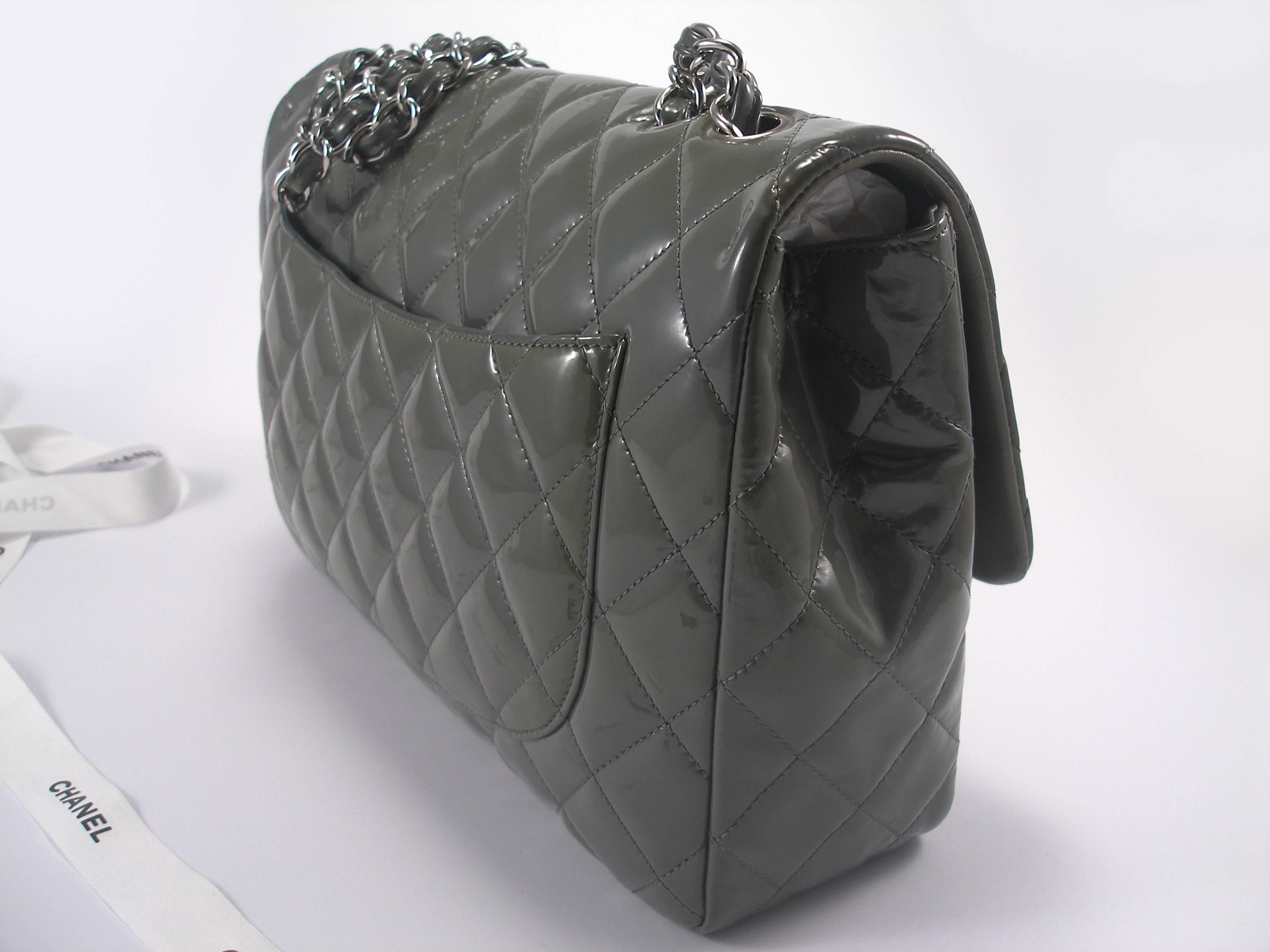 chanel grey quilted bag