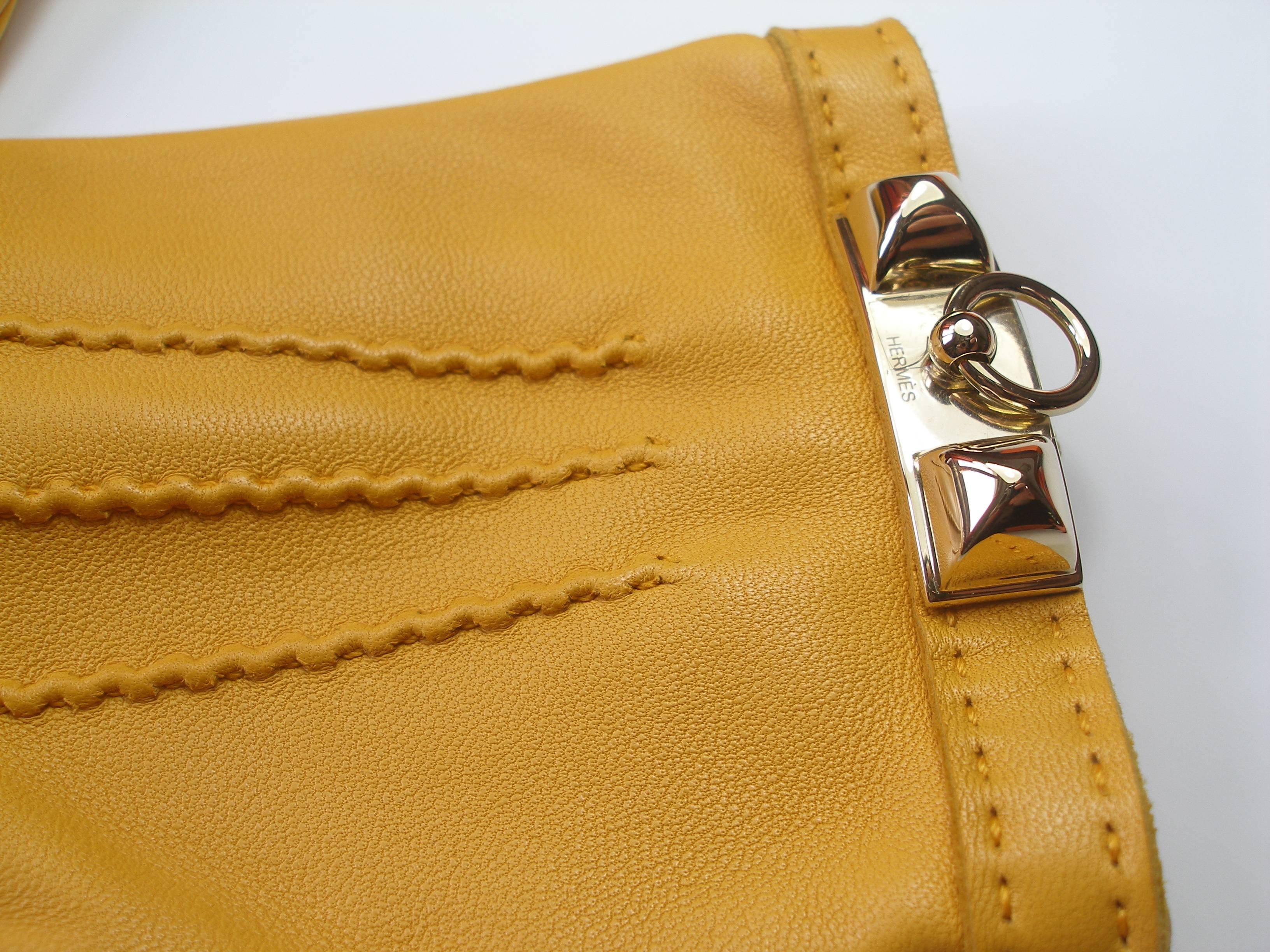 Women's  Hermes Médor Lambskin palladium Hadware Yellow Leather Gloves / BRAND NEW