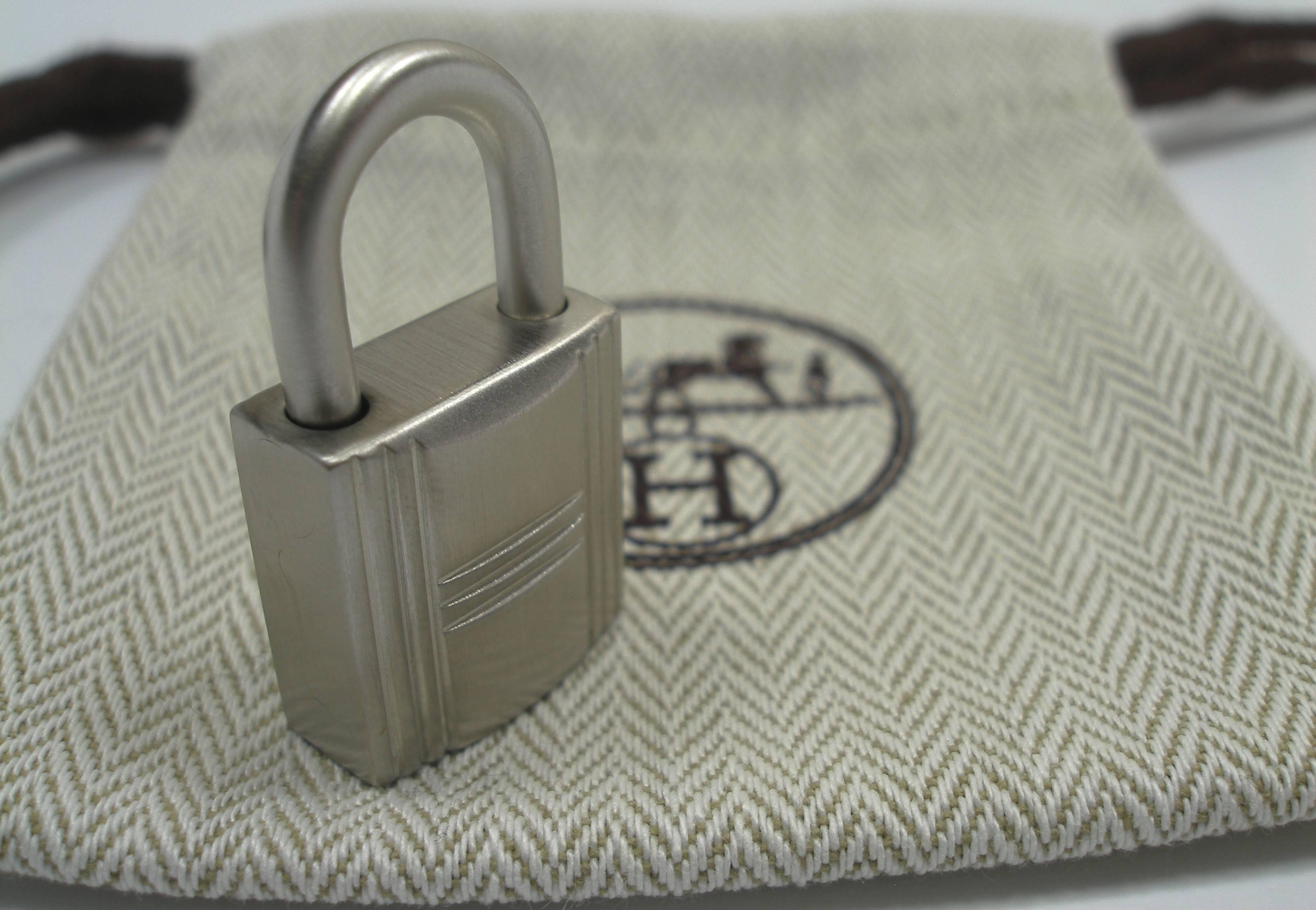 Beige  Hermès Cadenas  Lock & 2 Keys For Birkin or Kelly bag  / BRAND NEW