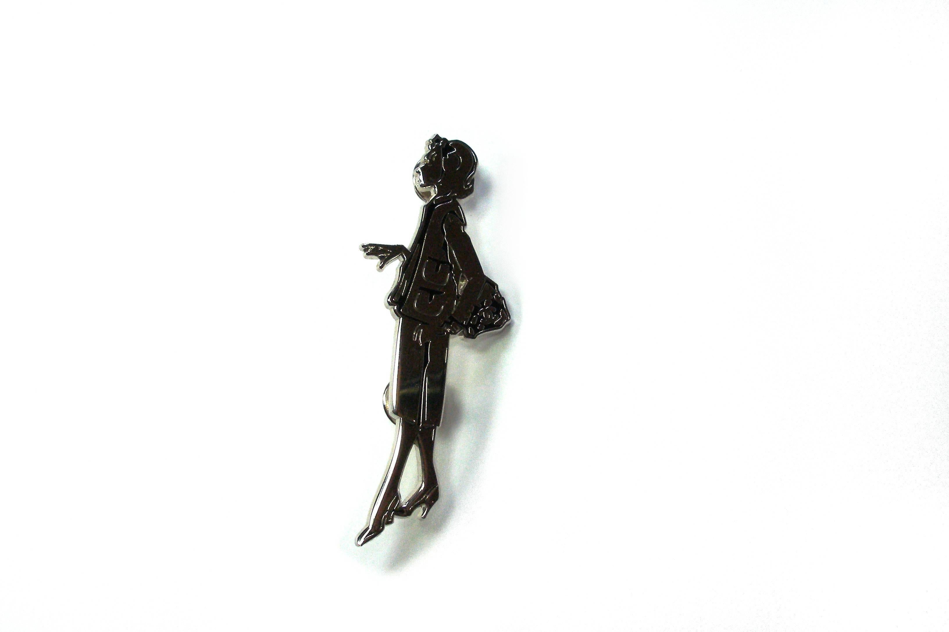 Mademoiselle Coco Pin's
Métal silver and enamel black
Size : 7.2 x 2.3 cm
Code date : 03CCP
Pins with micro scratches
Thank you to look at the pictures
Its come with Chanel box
INTERNATIONAL BUYERS TAXES ARE INCLUDED .
Thank you for visiting my shop