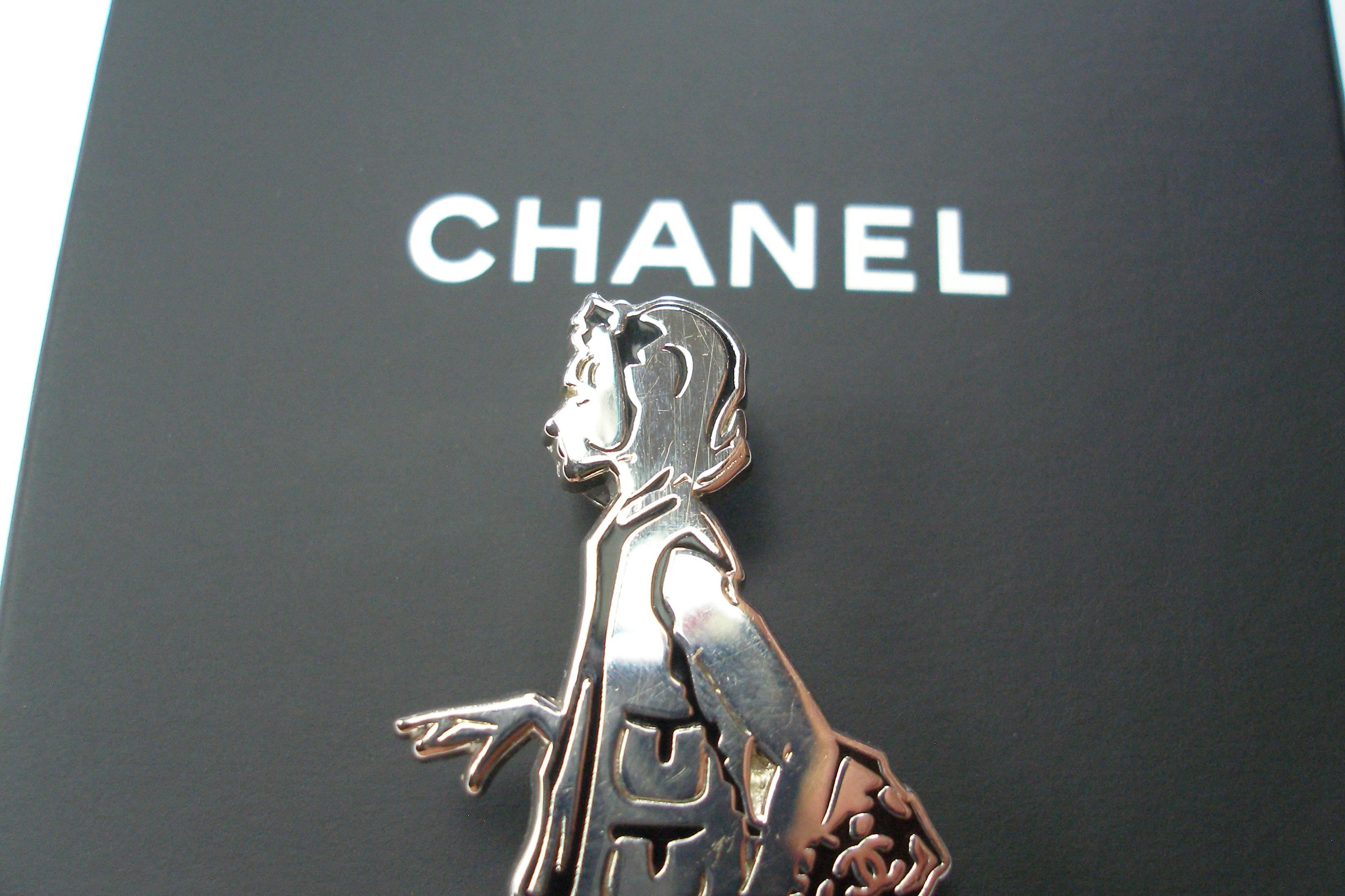 Women's RARE Chanel Enamel pin's silver and black / COLLECTOR 