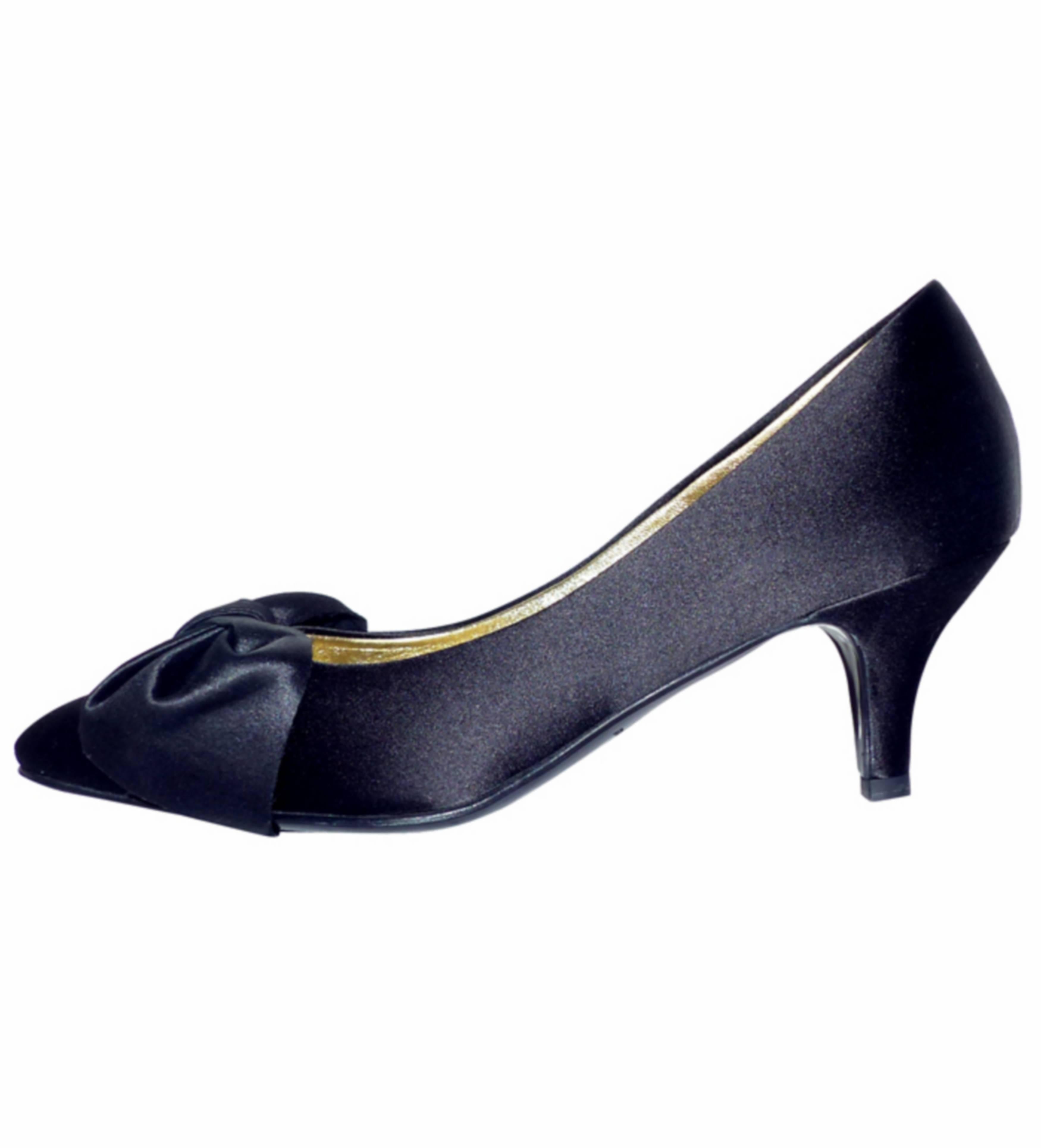 Chanel classique satin evening shoes Black satin / RARE / LIKE NEW In Excellent Condition In VERGT, FR