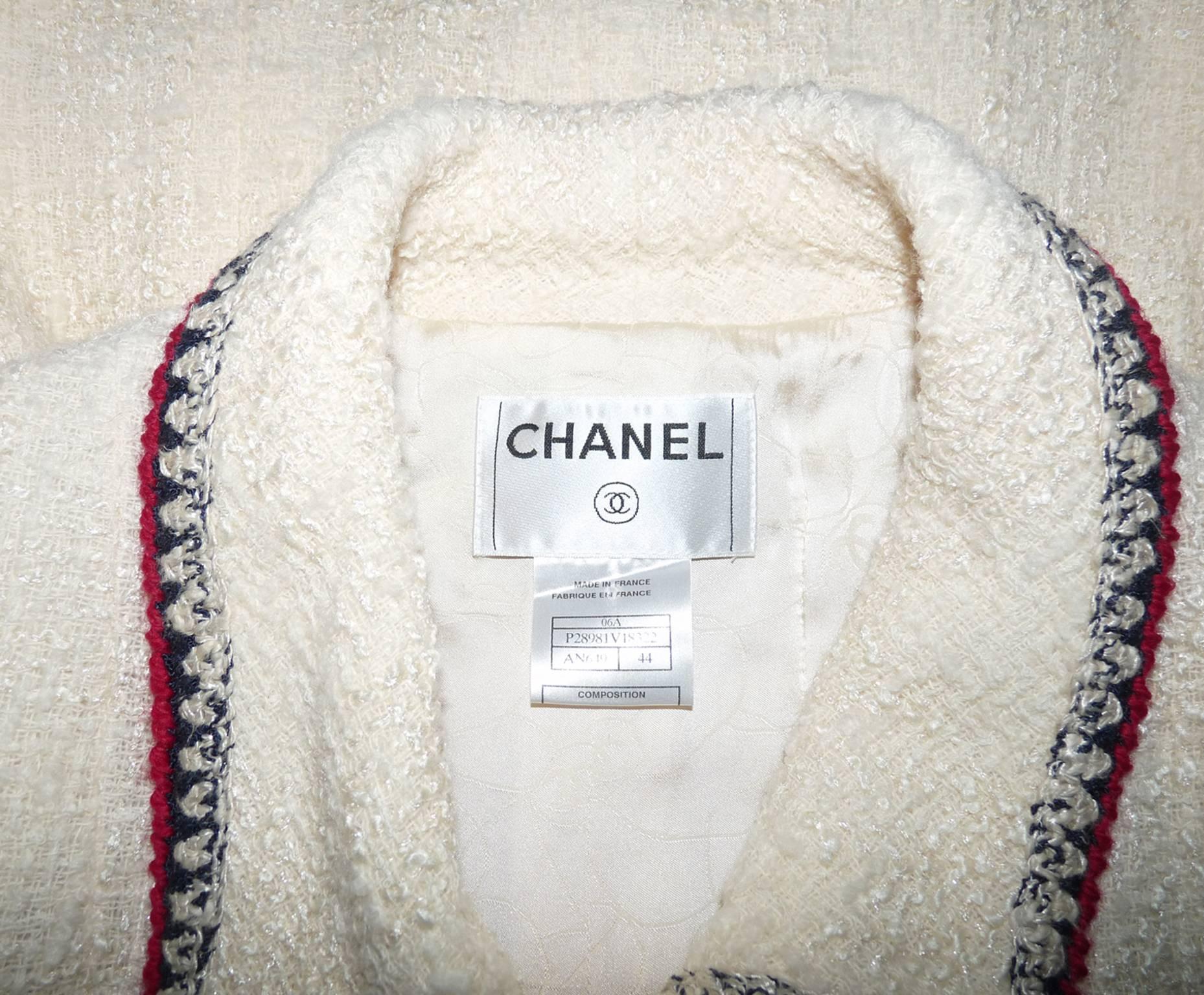 ICONIC and EXCEPTIONAL Chanel Jacket Wool and Tweed Silk Beige / LIKE NEW 5
