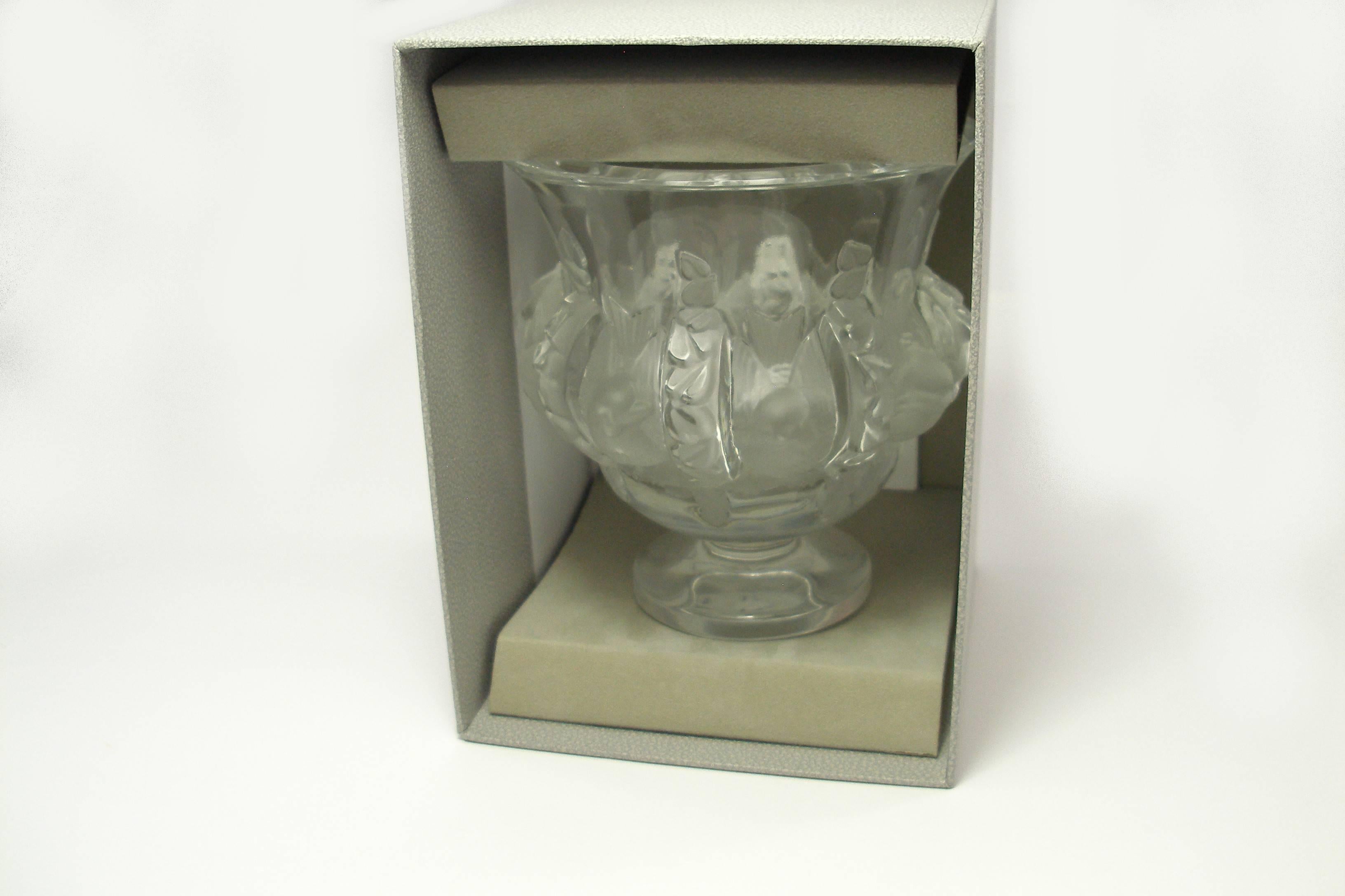 Gray FAN-TAS-TIC and Classique Lalique Dampierre Vase Size height 12.2 cm / LIKE NEW 