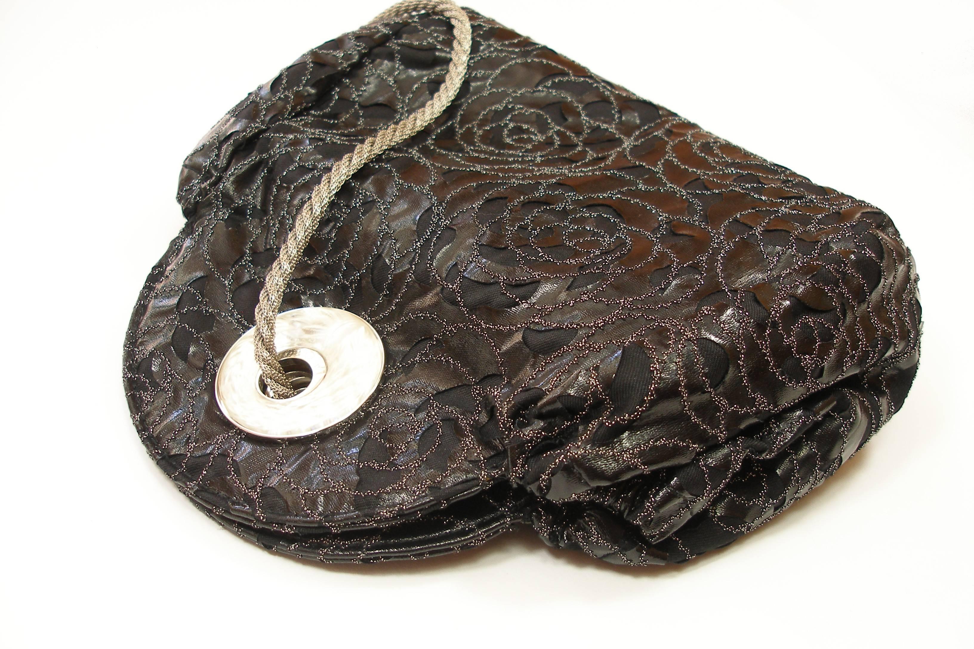 RARE Lalique Embellished Lurex Camélia Evening Bag In Good Condition For Sale In VERGT, FR