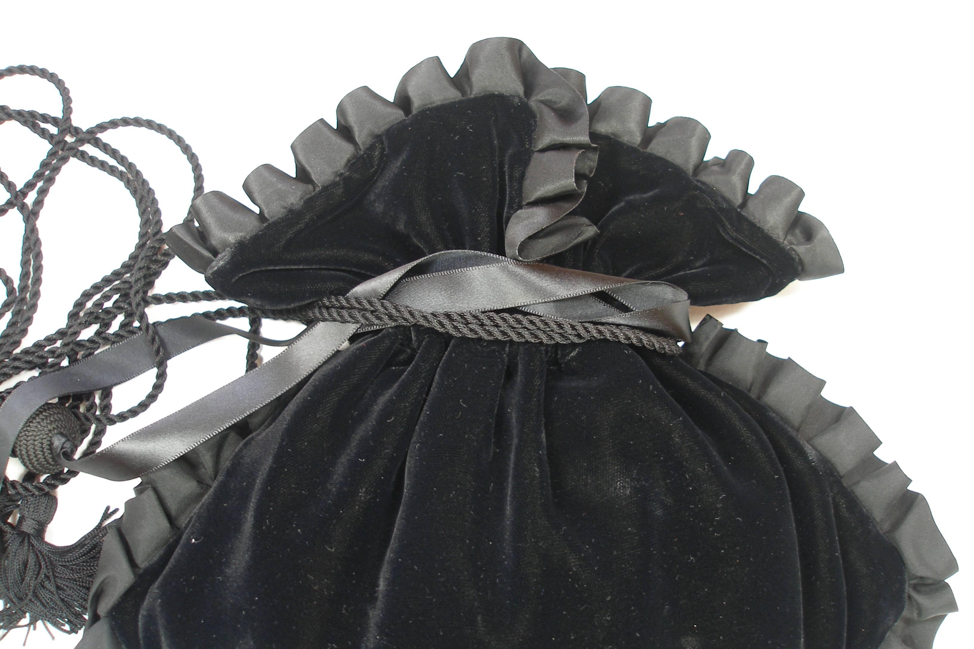 Women's Yves Saint Laurent Vintage Black Velvet Satin Evening Bag /Excellente condition