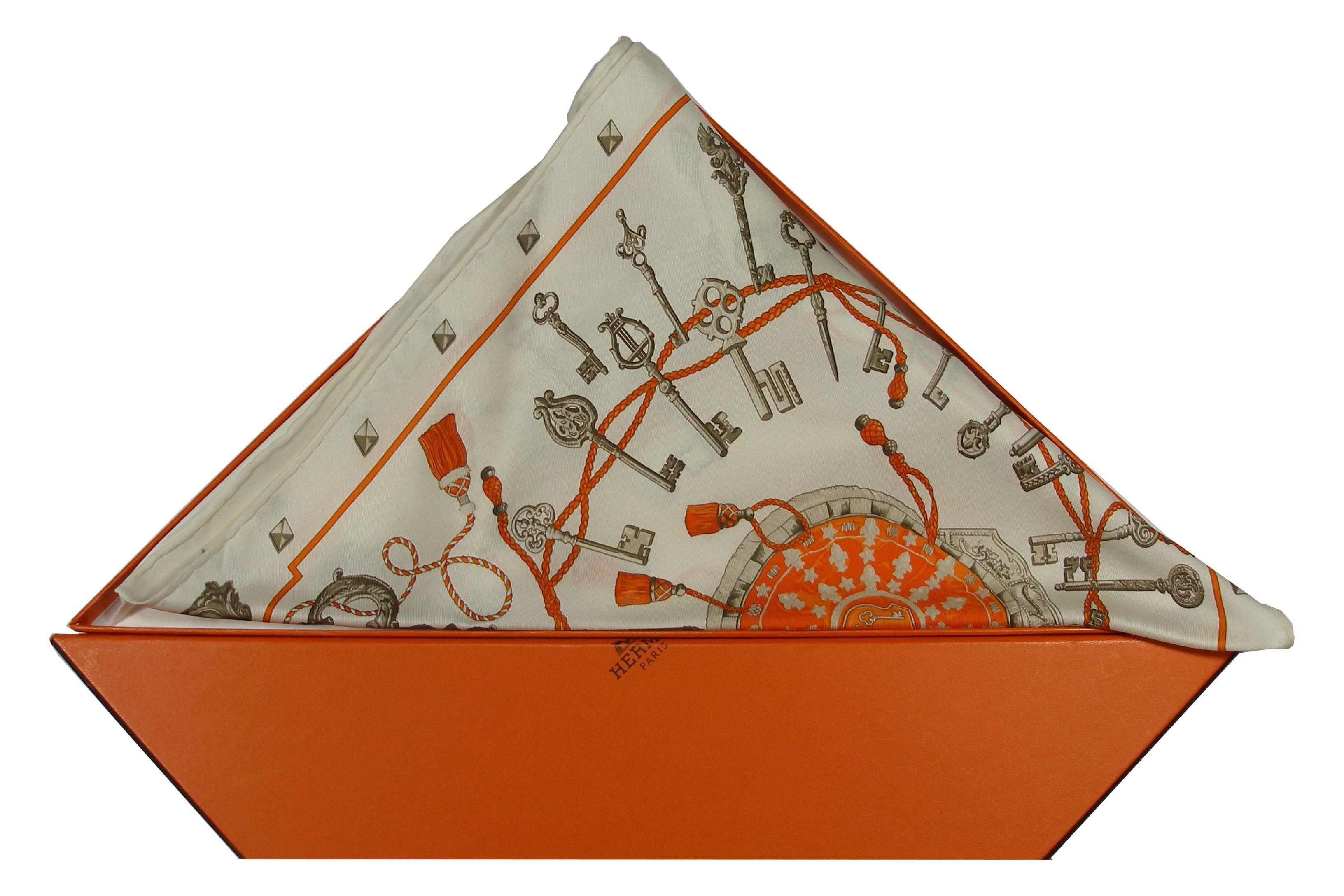  Hermes Silk Scarf Triangle Les Clefs Créme Grey Orange / EXCELLENTE CONDITION  2