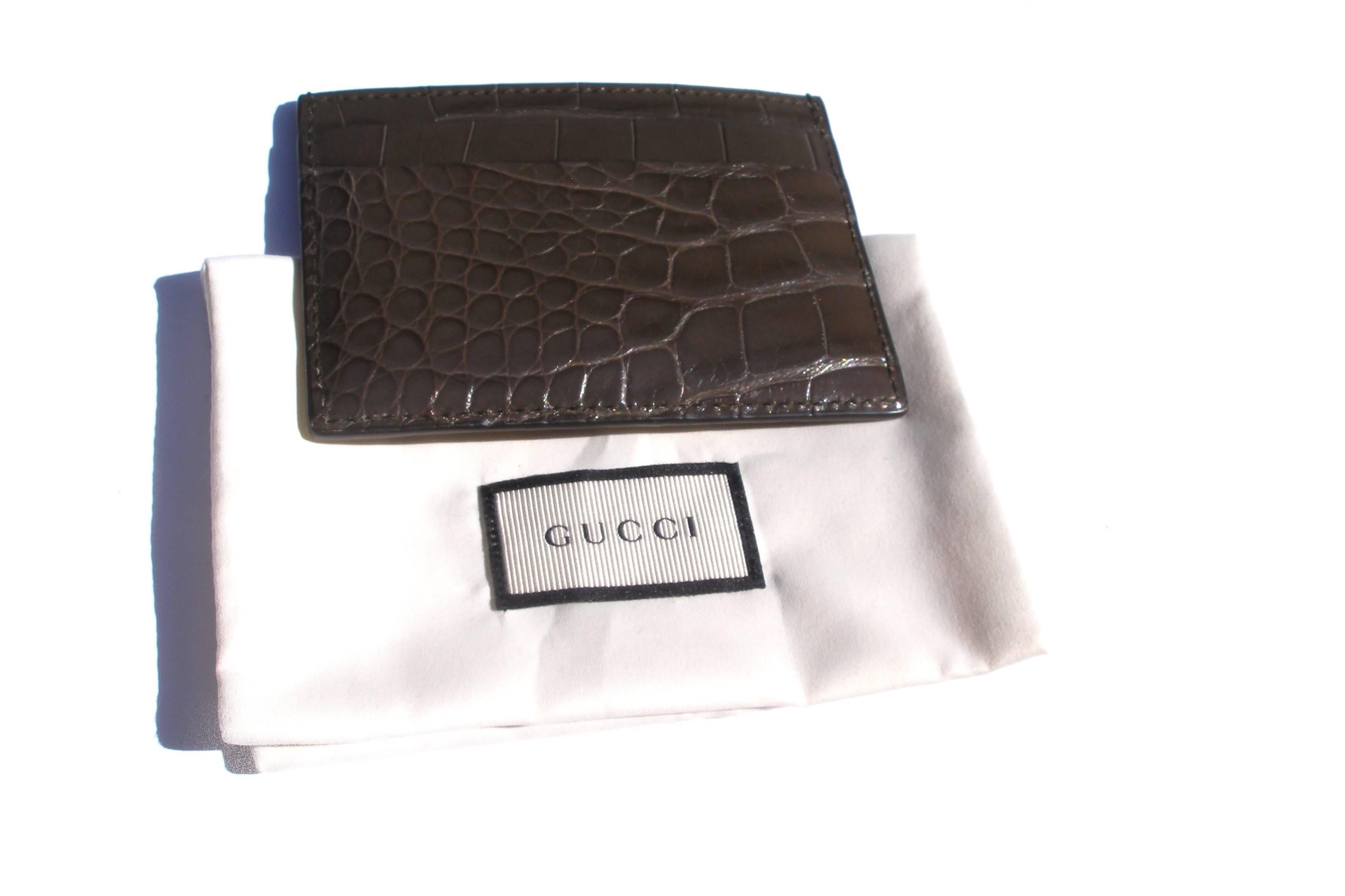 GUCCI Crocodile Card Case Millémiun color Rétail Price $ 820 / BRAND NEW 2