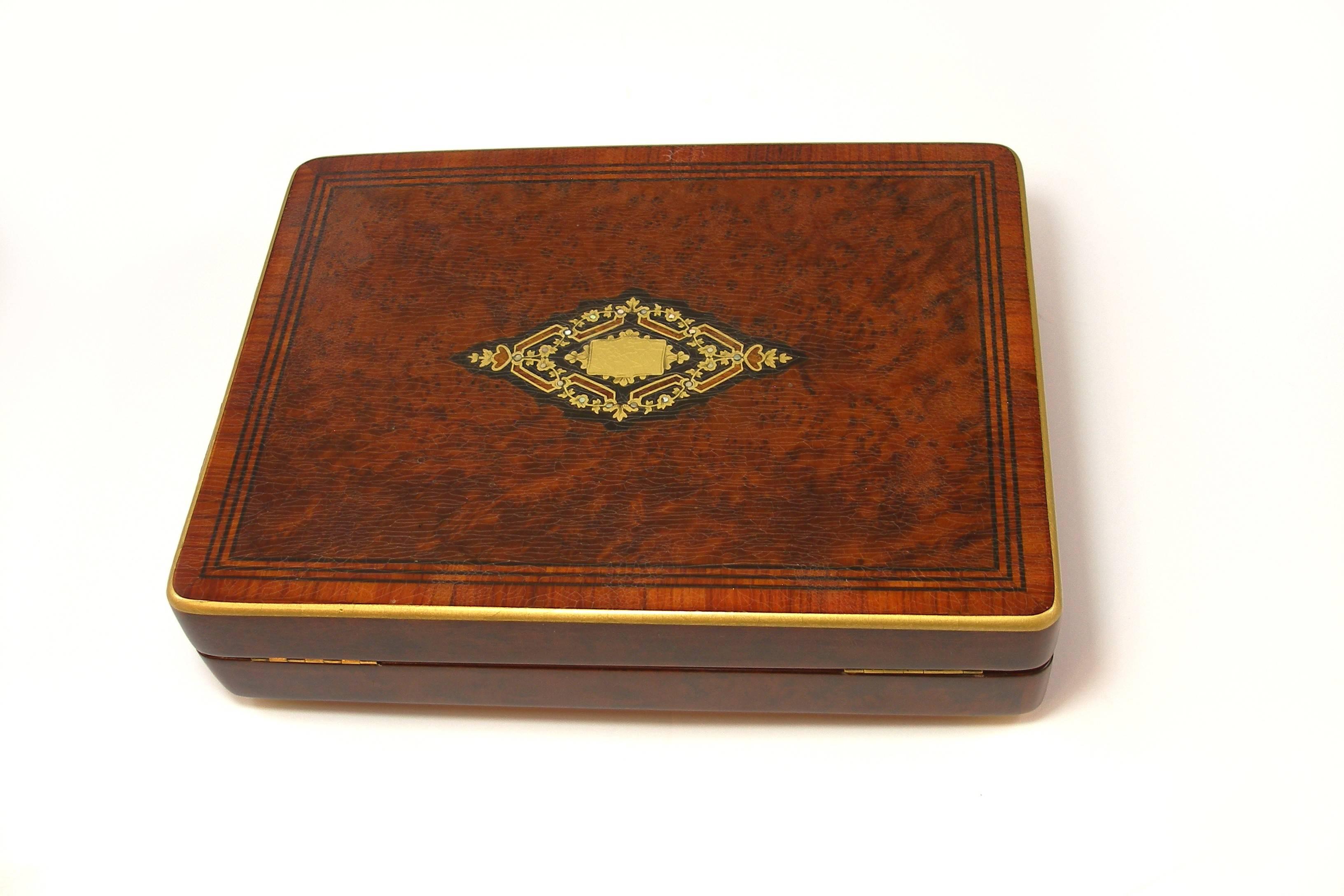 MAGNIFIC and RARE 
Secret box Napoléon III / 19em Siècle
Marqueterie BOULLE
Bois précieux : Loupe d'orme , Merisier , Ébène 
Size : 31 x 22 x 6 cm
Fully restored
Yellow velvet interior
Sorry no box 
Its come with key
INTERNATIONAL BUYERS CUSTOMS