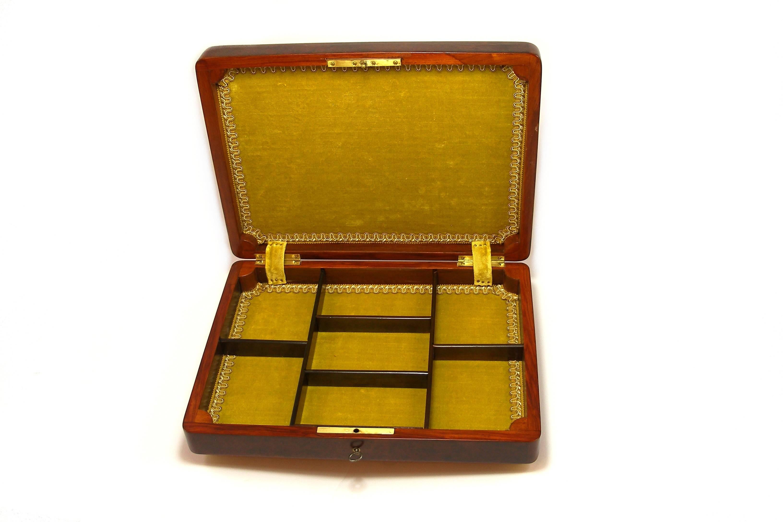 COLLECTIBLE RARE Secret Box Boulle Marqueterie Napoleon III / 19em Siecle For Sale 3