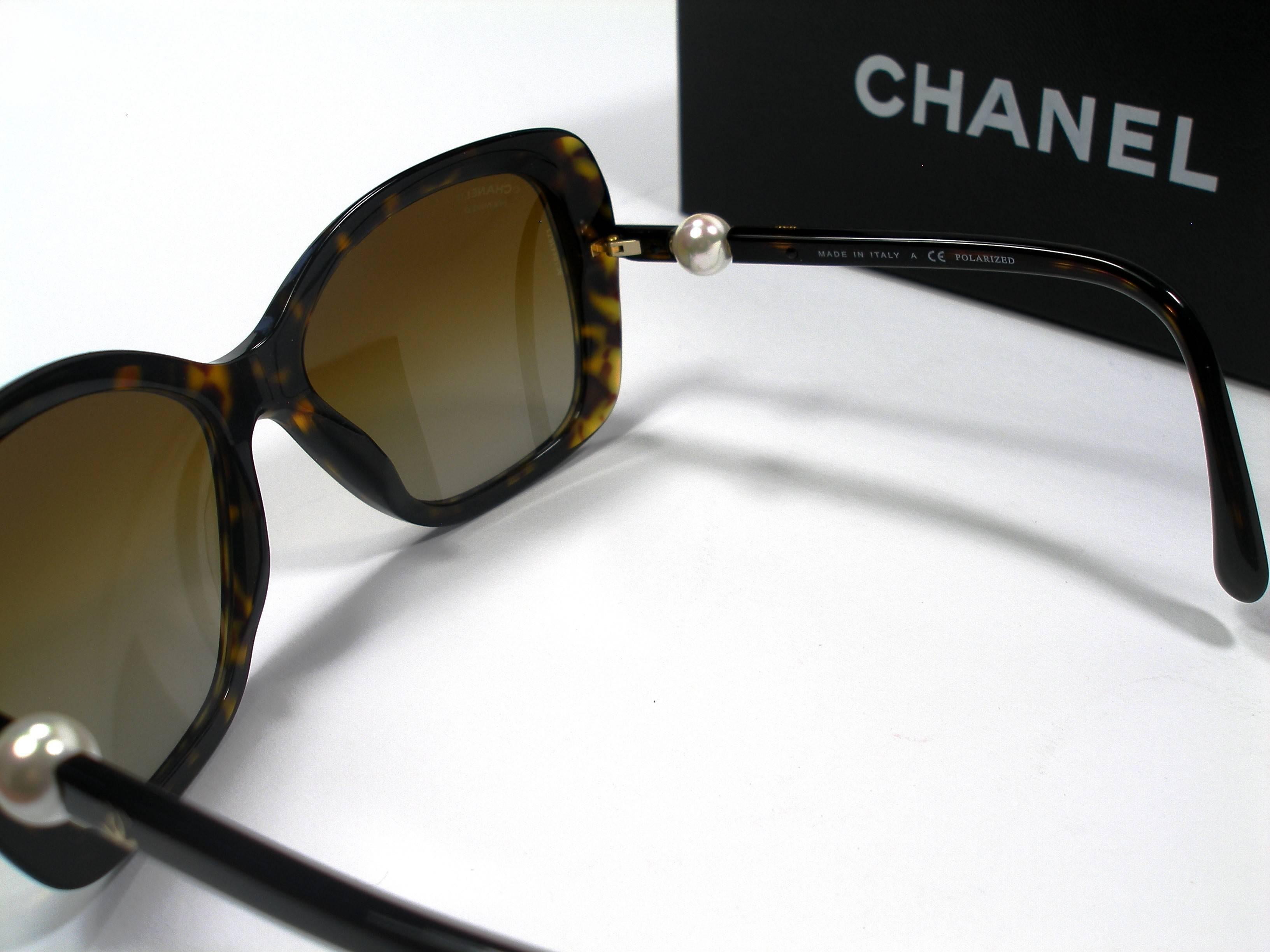 Women's Chanel Collection Perle Sunglasses / Like New 