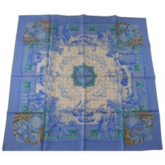 Hermès Azulejos foulard en sergé de soie 90 X 90 cm / Rare et neuf 