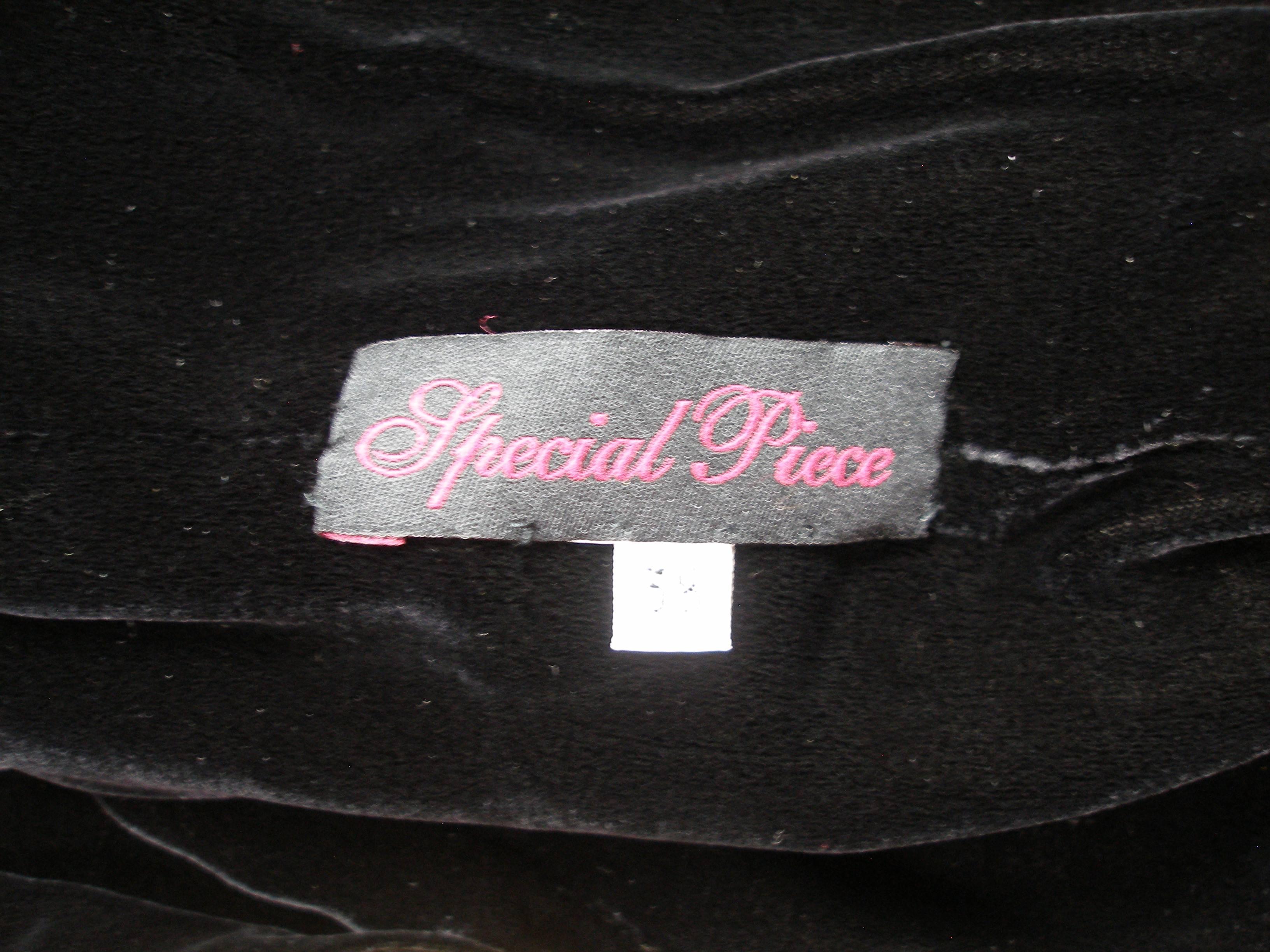 Limited Edition Spécial Piéce Fur and Sequined Dolce & Gabbana Coat Size 38 IT  For Sale 4