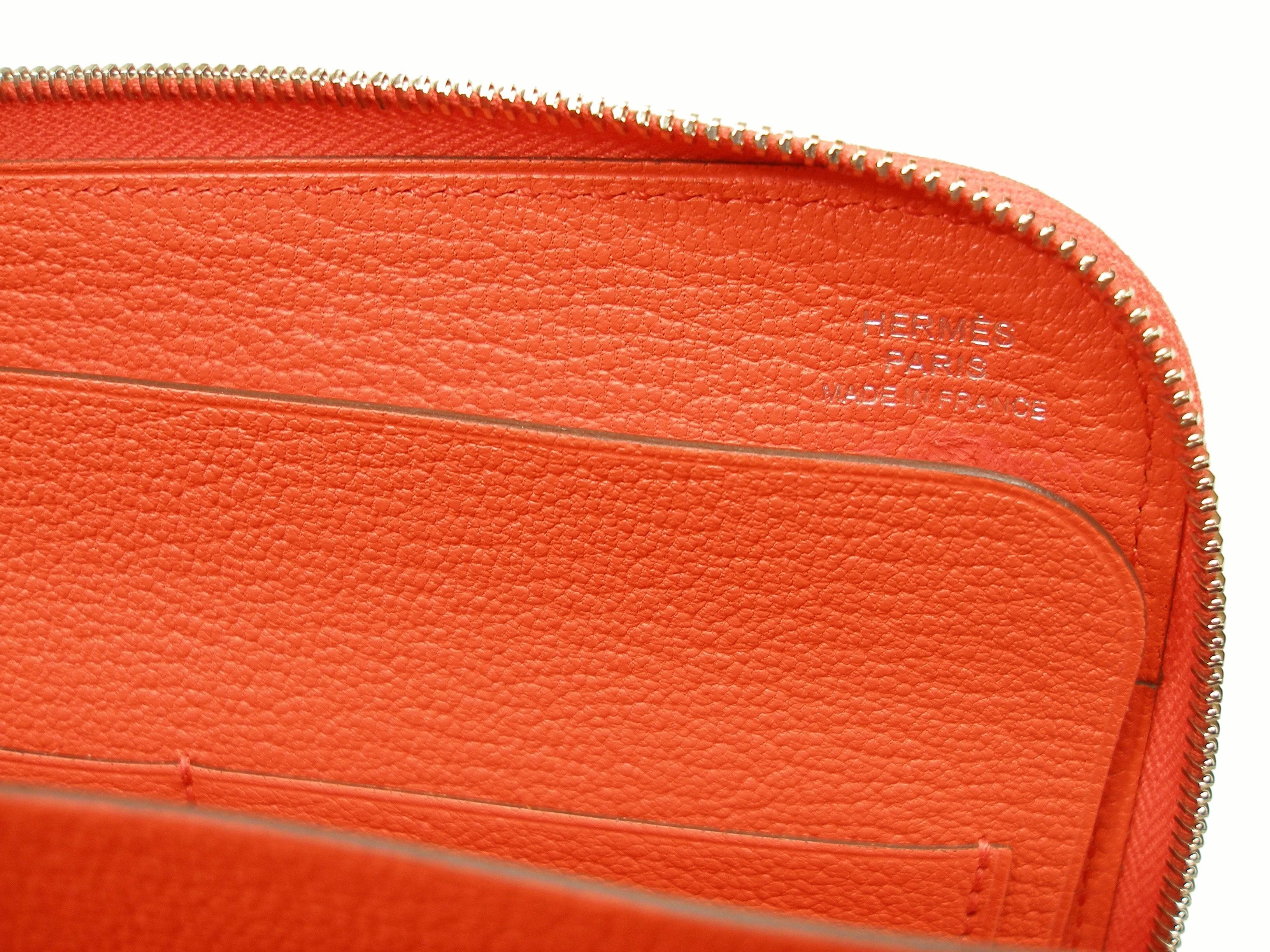 Hermès Remix Voyage Wallet perforé Calf leather Orange Poppy / Brand New  3