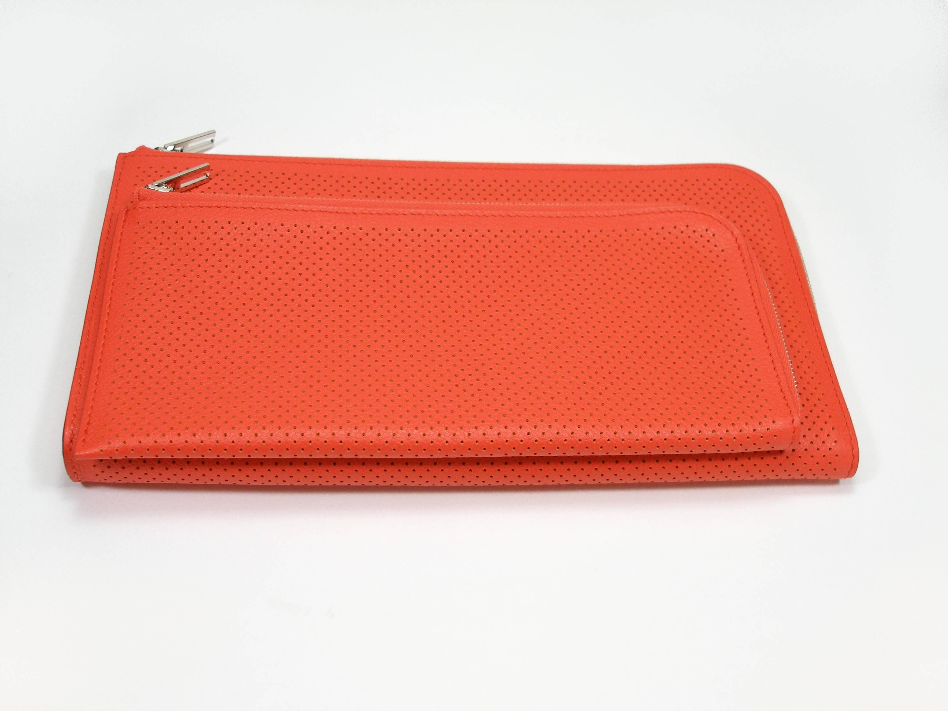 Hermès Remix Voyage Wallet perforé Calf leather Orange Poppy / Brand New  In New Condition In VERGT, FR