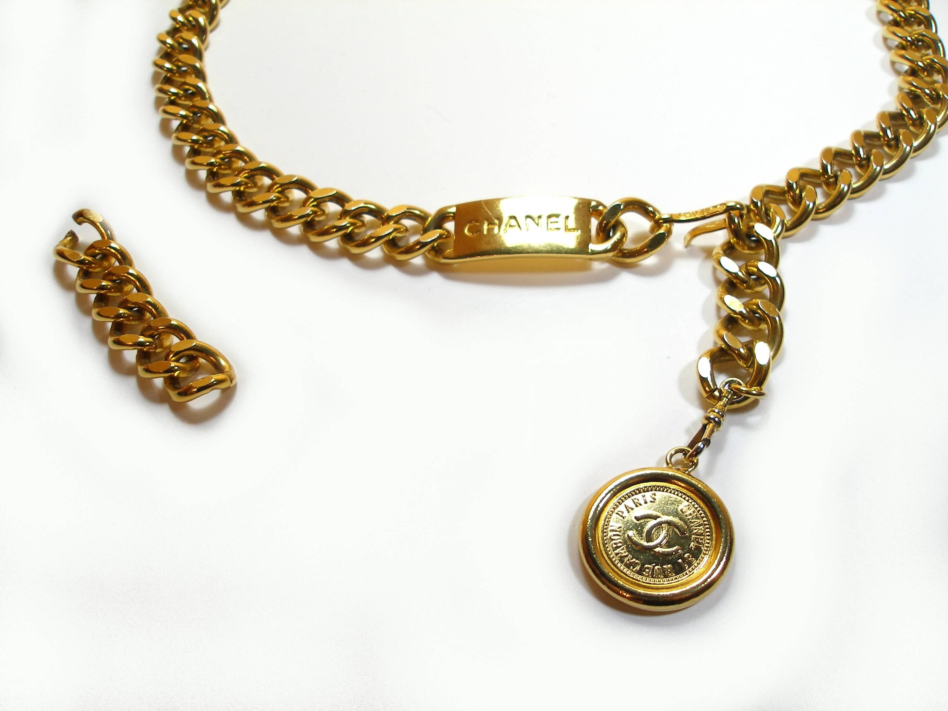Women's Chanel Gold Vintage CC Rue Cambon Chain Belt 