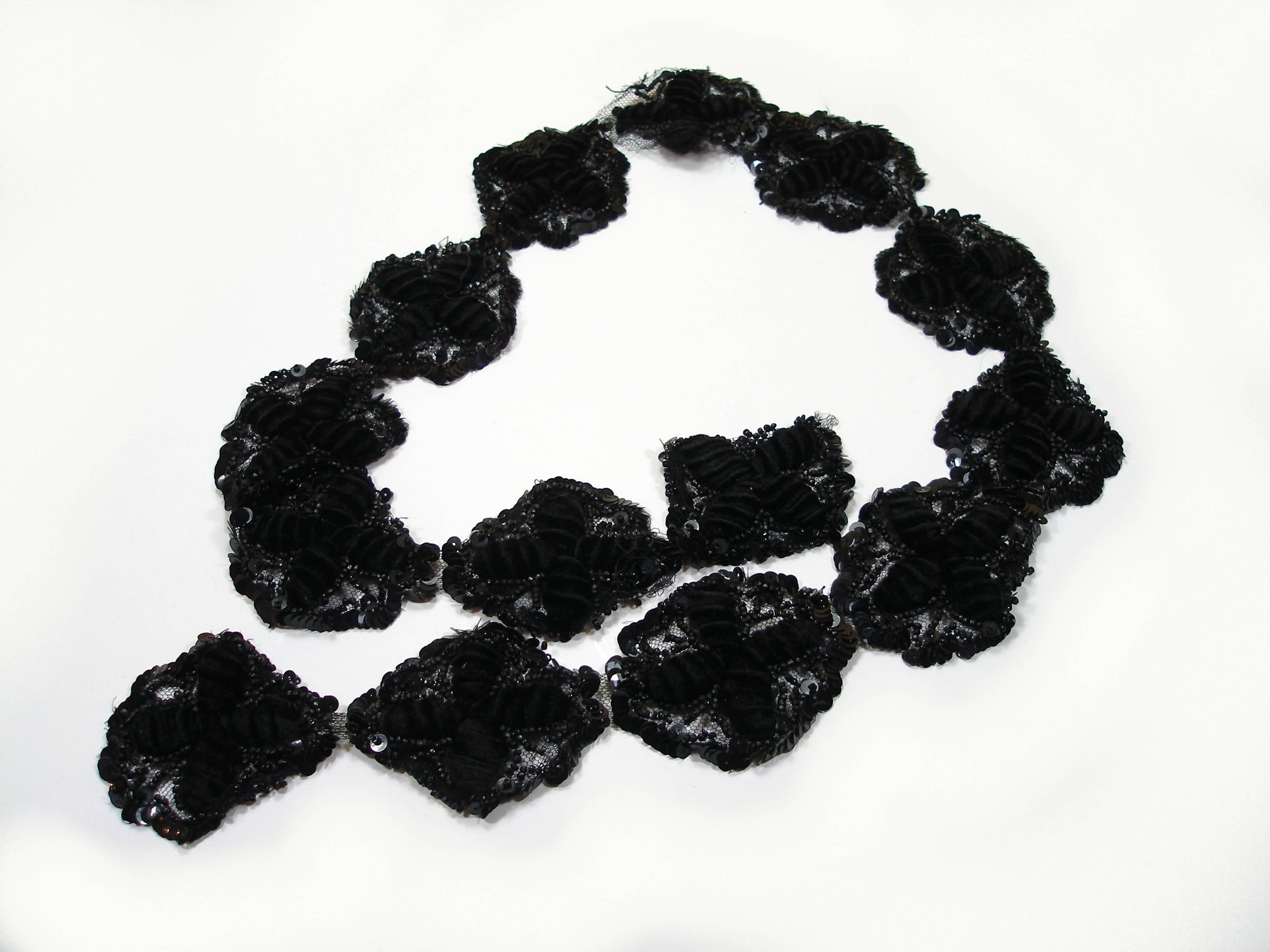 XXth Century Vintage Black Flowers Tulle Pearls Sequins / Good Condition For Sale 4