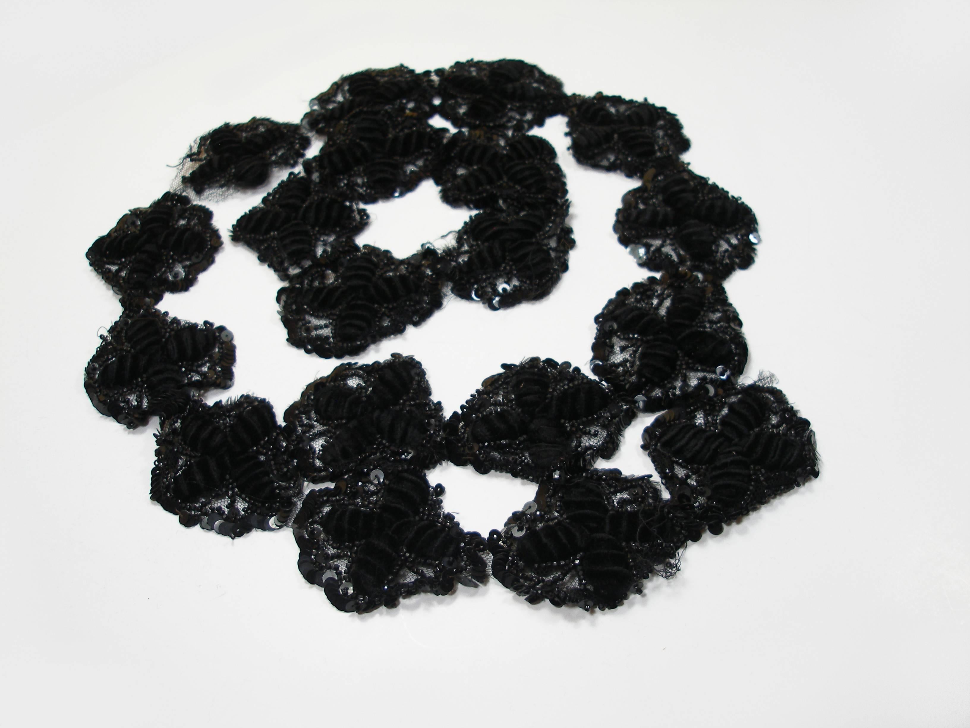 XXth Century Vintage Black Flowers Tulle Pearls Sequins / Good Condition For Sale 2