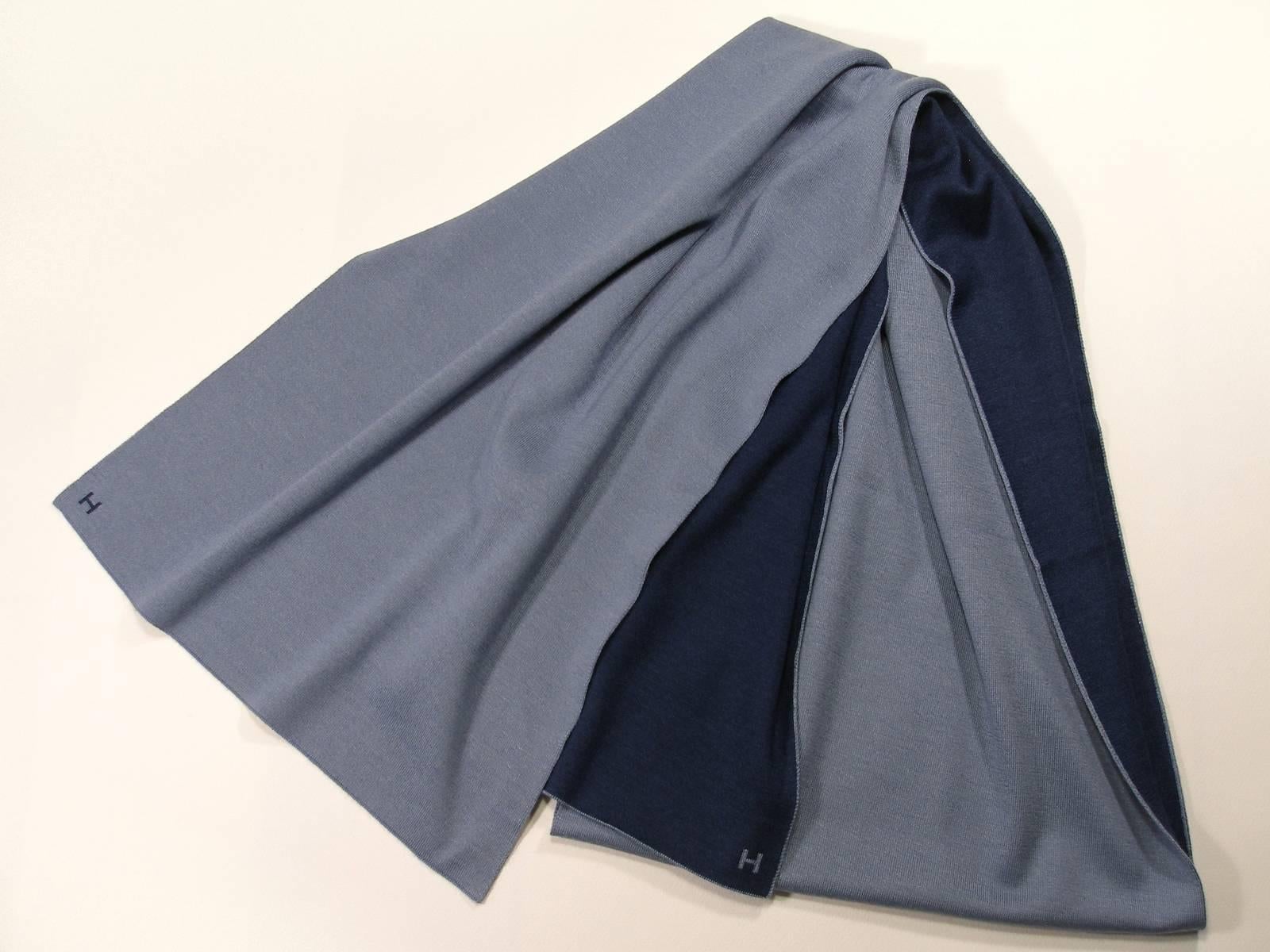 Hermès Cashmere and Silk Bleu Gris /Océan Aller / Retour Scarf For Men  In New Condition In VERGT, FR