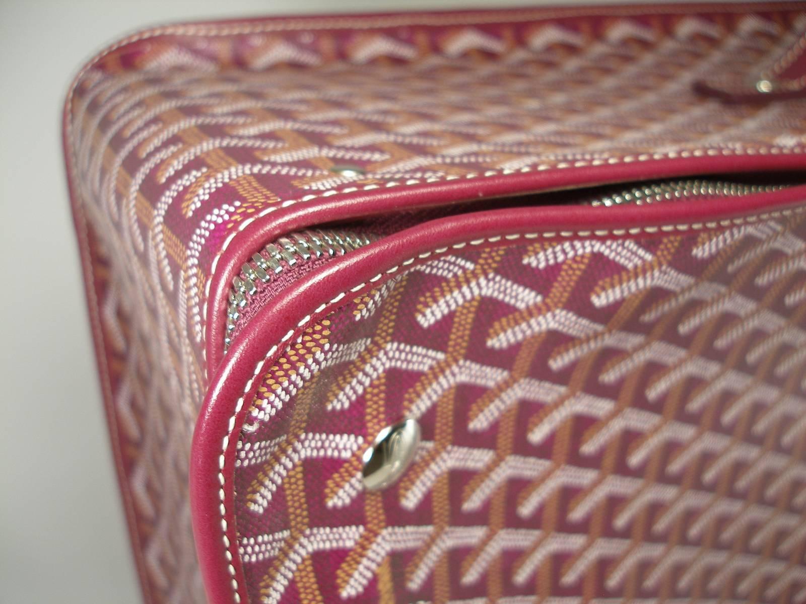 Collectible Caravelle 60 Goyard Folding Suitcase / Like New 1