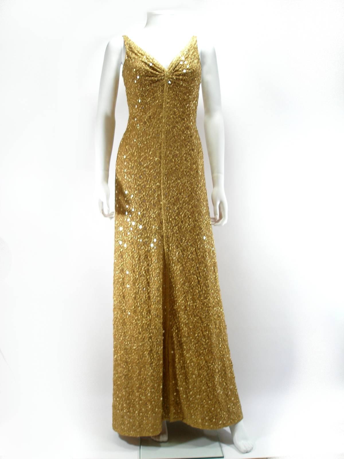 Chanel Haute Couture Vintage Suite Gold Cloque Embroidered Sequins, 1977  In Good Condition For Sale In VERGT, FR