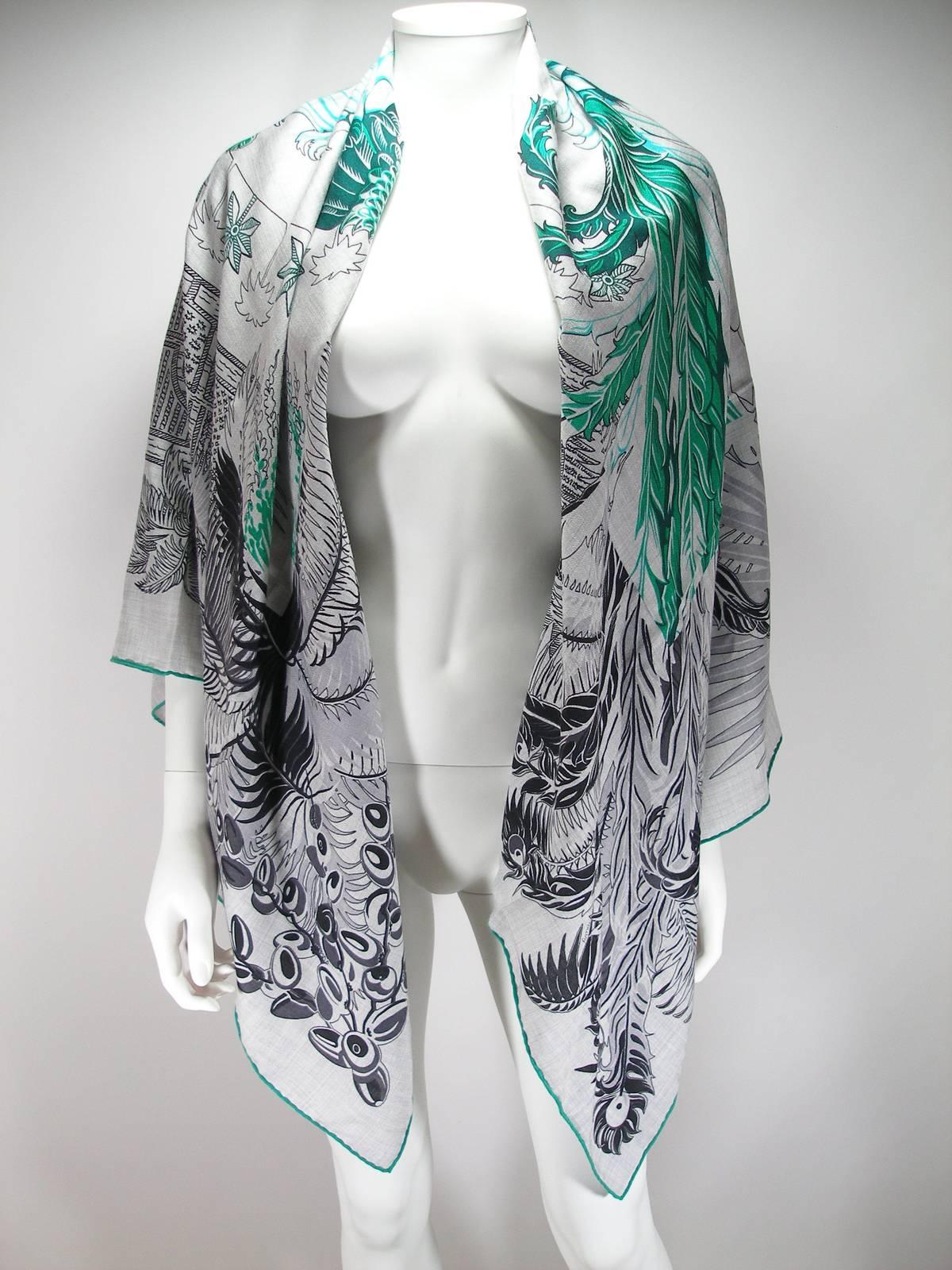 New Collection and New Label tag Re Edition 2018 
Mythique Phoenix 
Artist: Laurence Bourthoumieux , Signature Toutsy
Color : grey - creme - green 
Label tag and copyright
Brand New 
Size 140 cm x 140 cm 
Copyright and Signature 
Sorry no Box