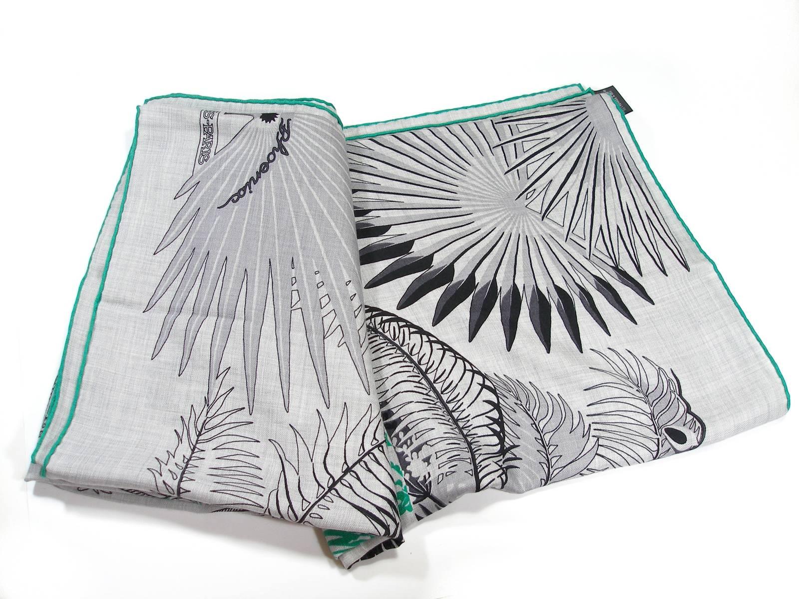Gorgeous and Rare New Hermes Mythiques Phoenix Cashmere Shawl 140 cm / BRAND NEW For Sale 12