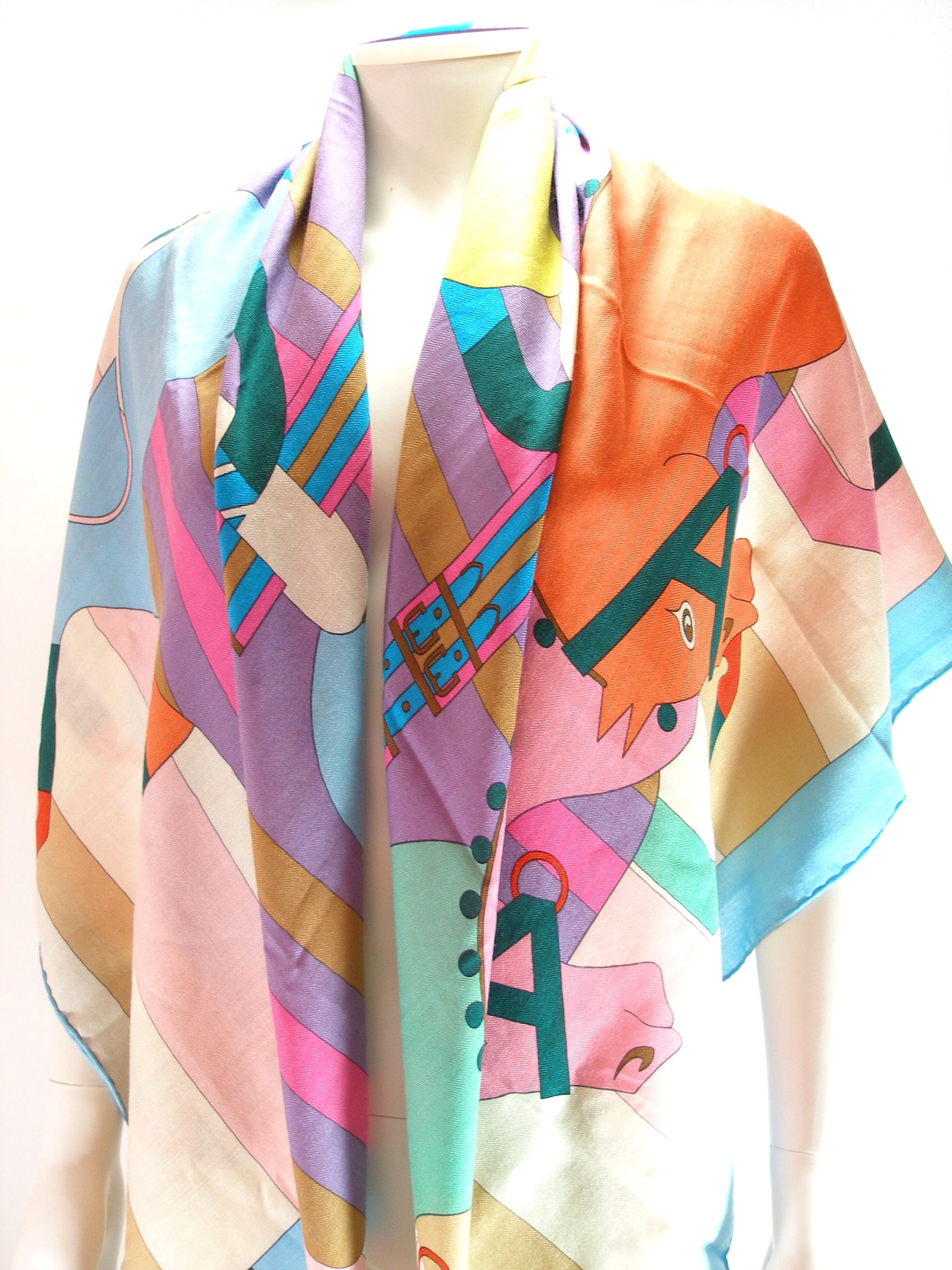 Magnificent Color And Graphic, Sold Out In Shop 
Last collection of 2018, the first successful édition of 2012. 
This cashmere has the new composition label of the luxury house Hermès 
Henri d’Origny created this graphic design first issued in