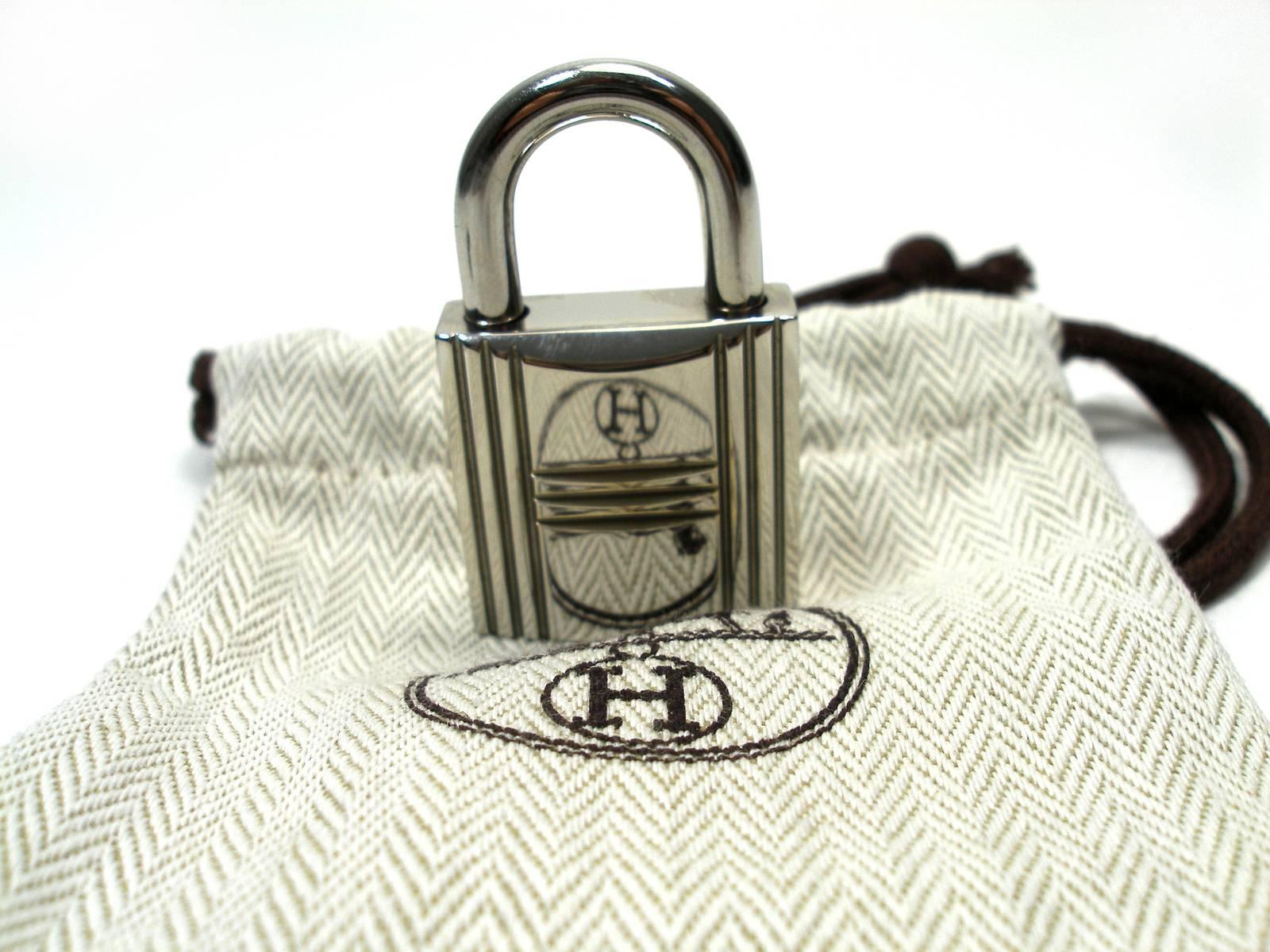 Hermès Cadenas Lock & 2 Keys HAC bag Palladium Finish/ Excellente Condition In Excellent Condition In VERGT, FR
