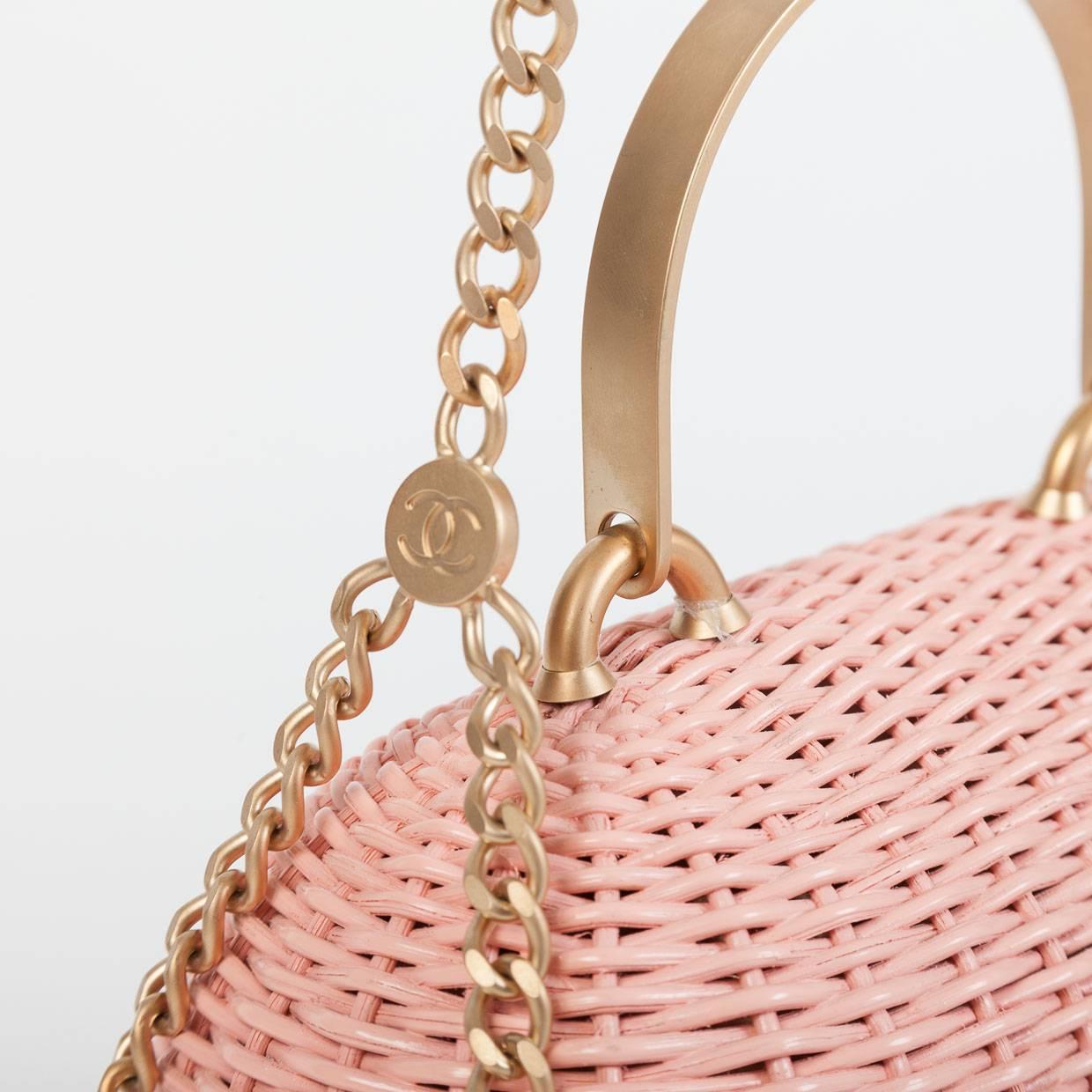 Beige Rare Chanel Pink Wicker Straw Heart Closure 2-Way Handle or Crossbody Bag NWT