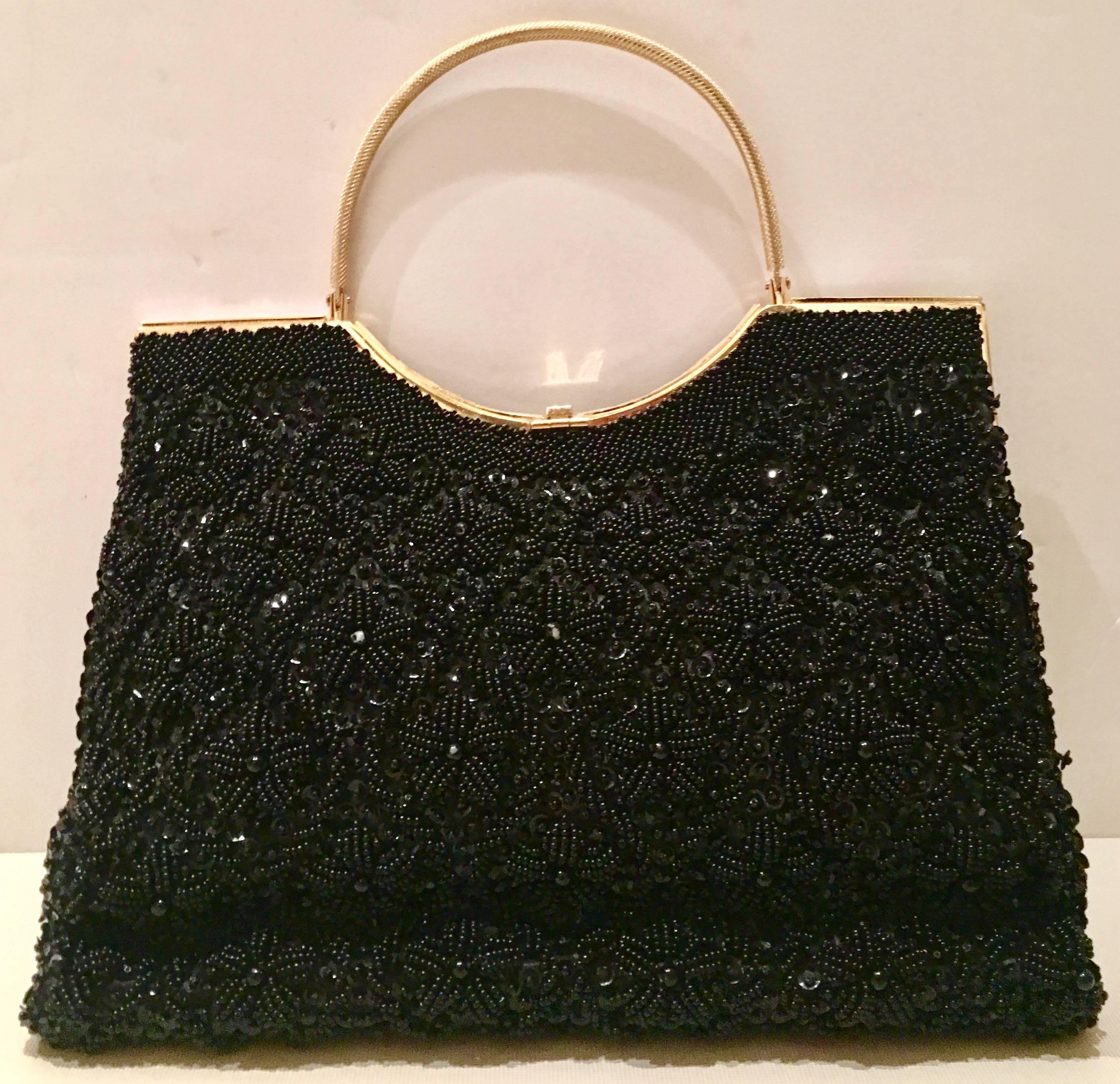 70'S Hand Beaded & Mother Of Pearl Sculptural Ring Hong Kong Handbag In Excellent Condition In West Palm Beach, FL