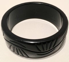 1930'S Bakelite Black Carved Bangle Bracelet