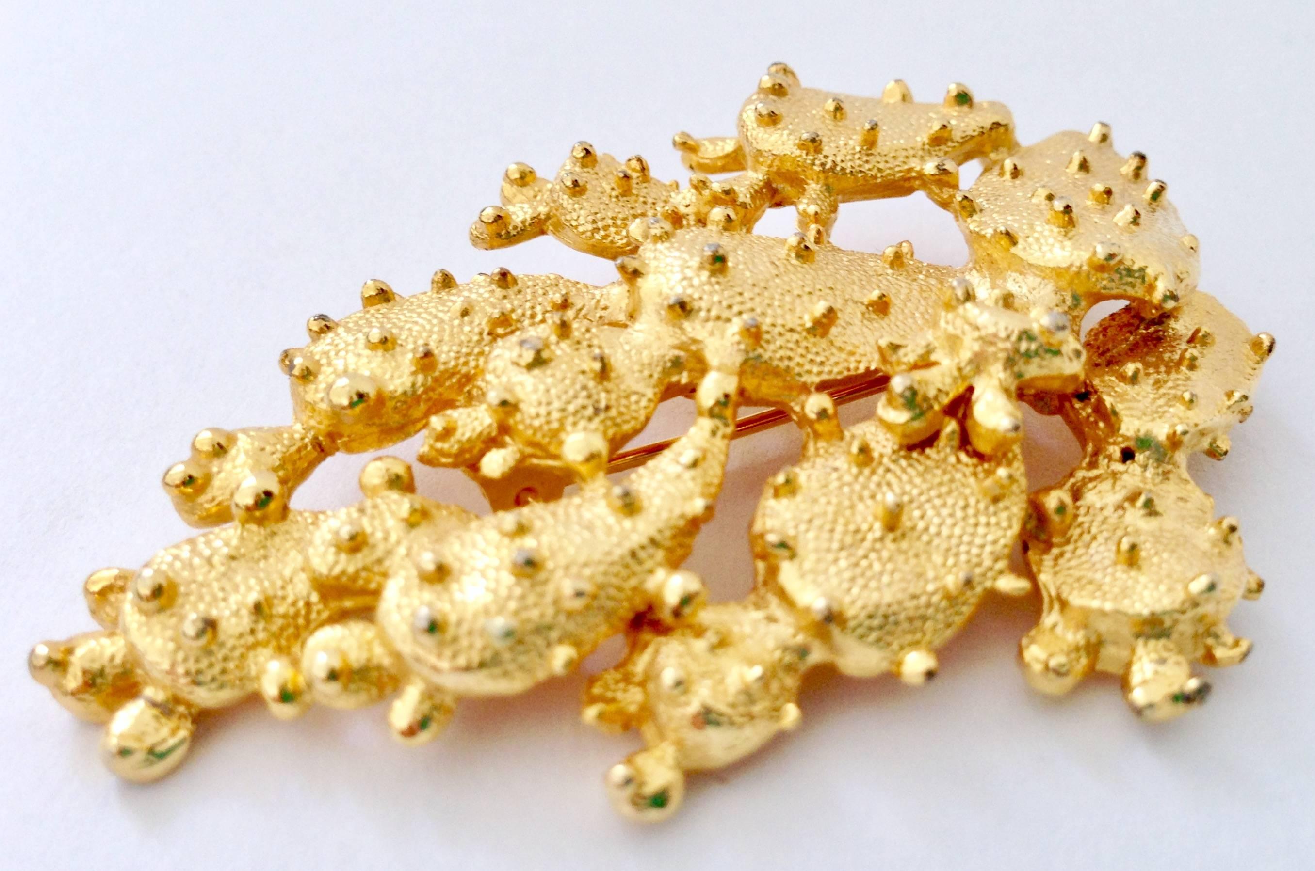 Vintage gold plate dimensional & textured cactus brooch by, Tortolani. 