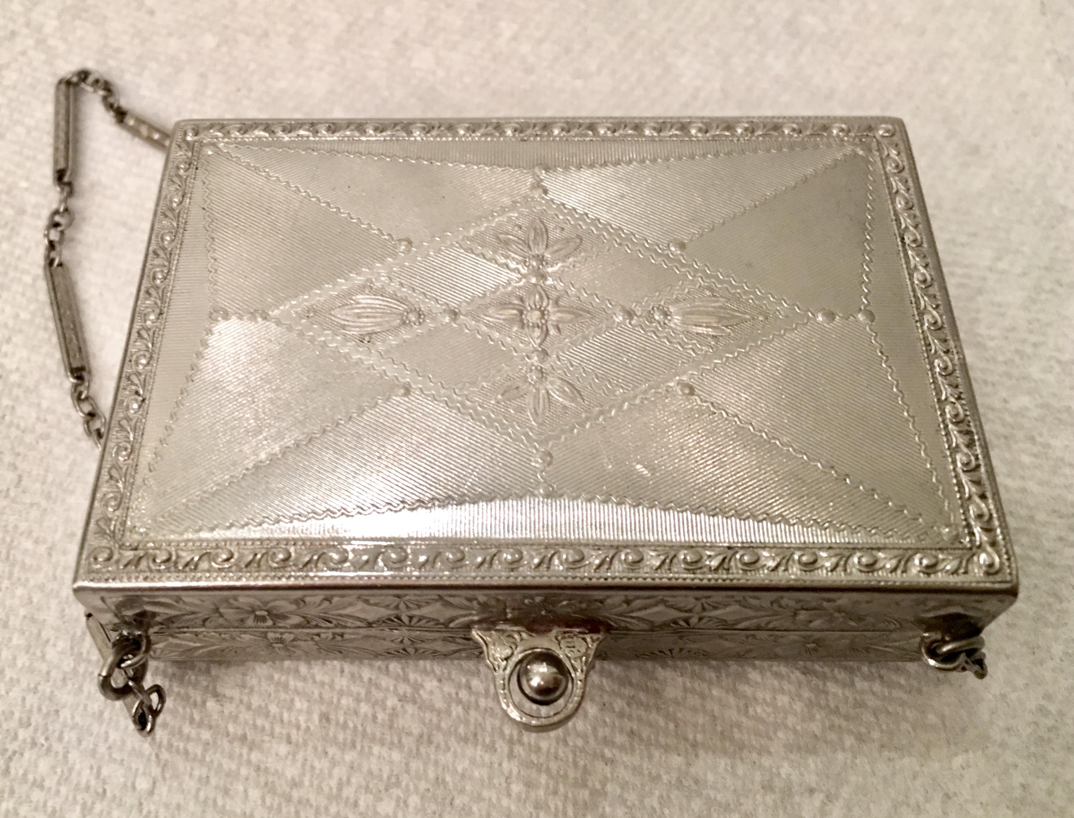 Beige Art Nouveau Silver Compact & Accessories 