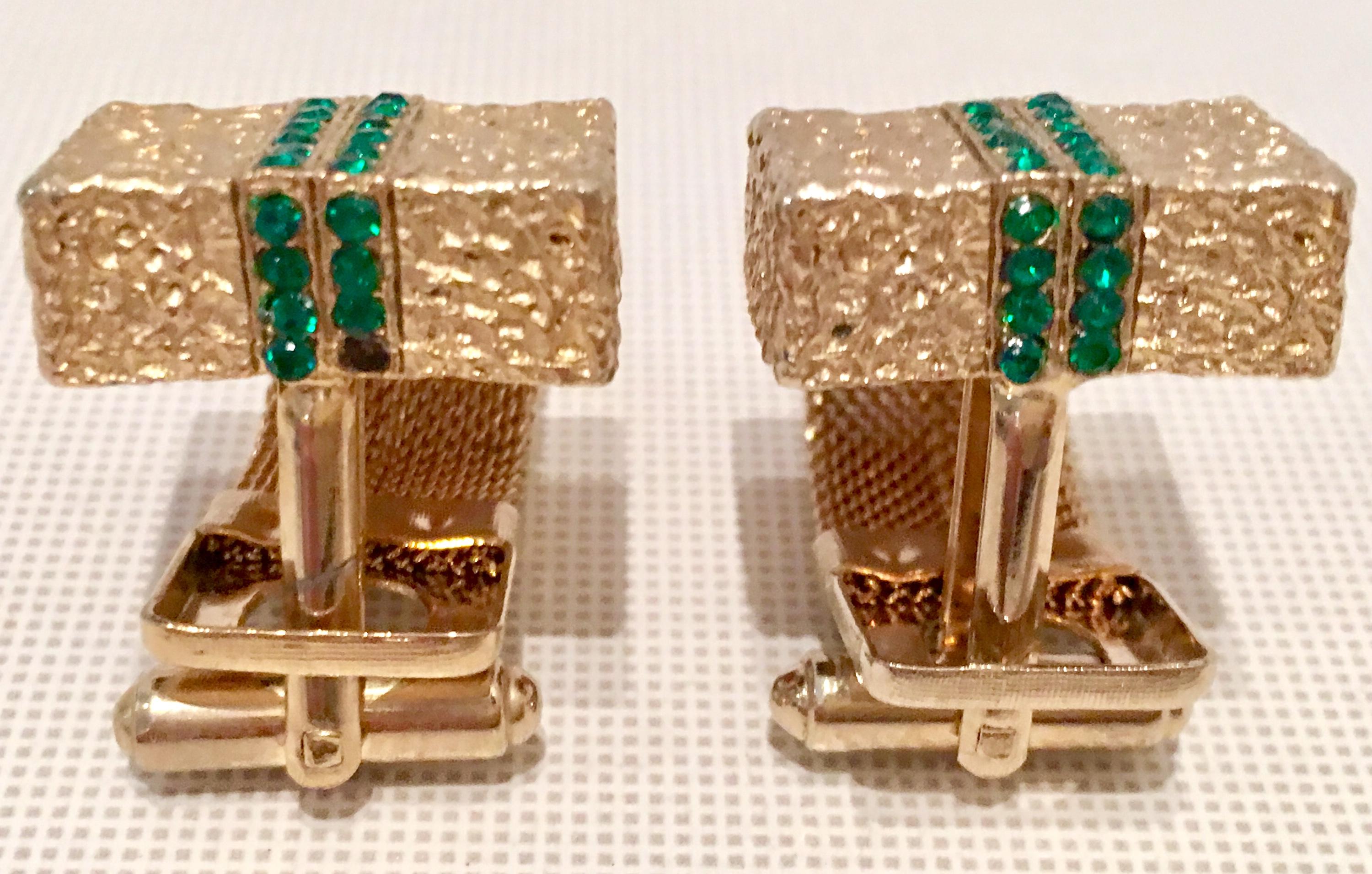20th Century Gold Mesh & Emerald Crystal Rhinestone Cufflinks For Sale 2