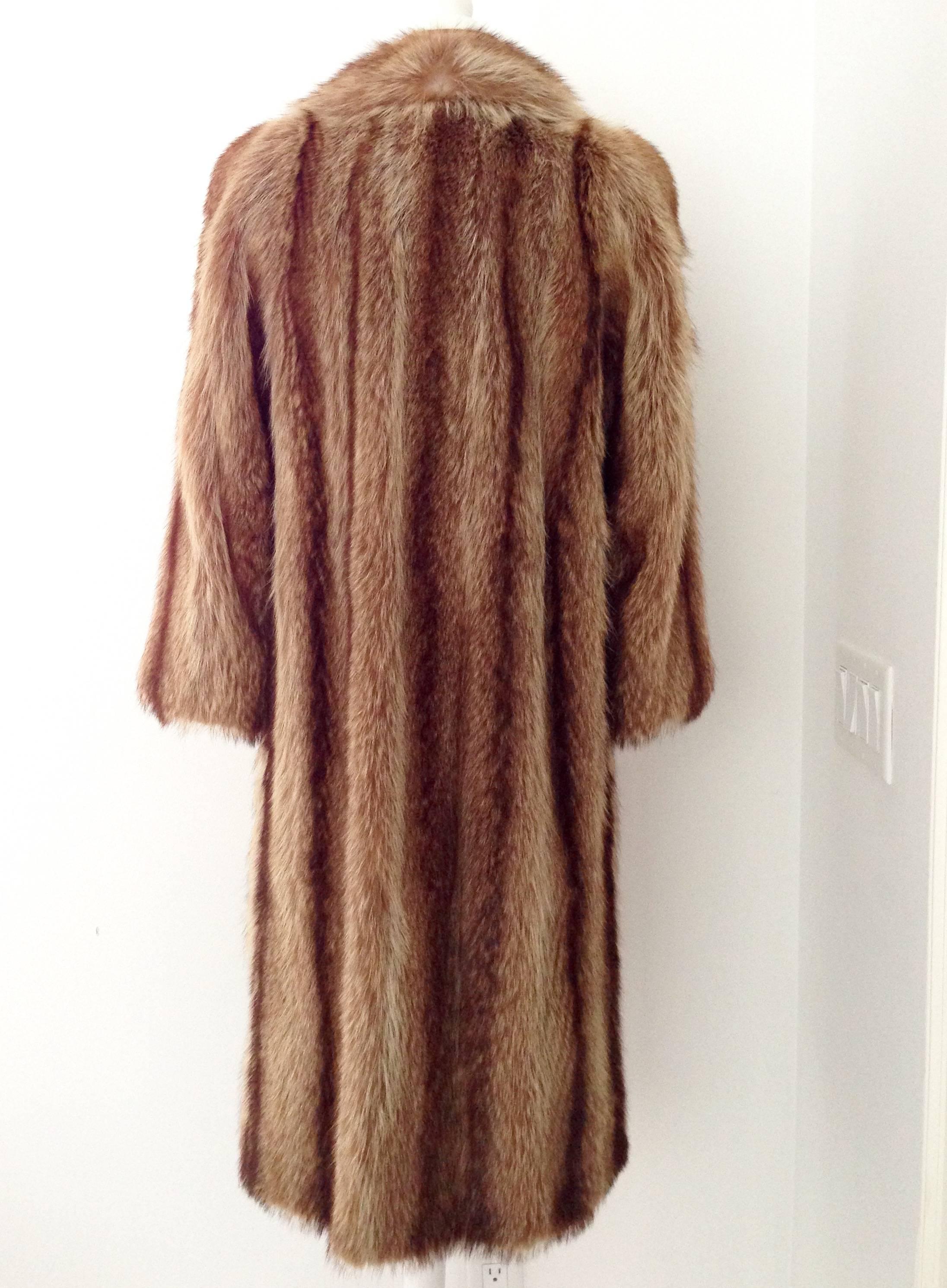 90'S Chloe Designer Full Length Raccoon Coat In Excellent Condition In West Palm Beach, FL