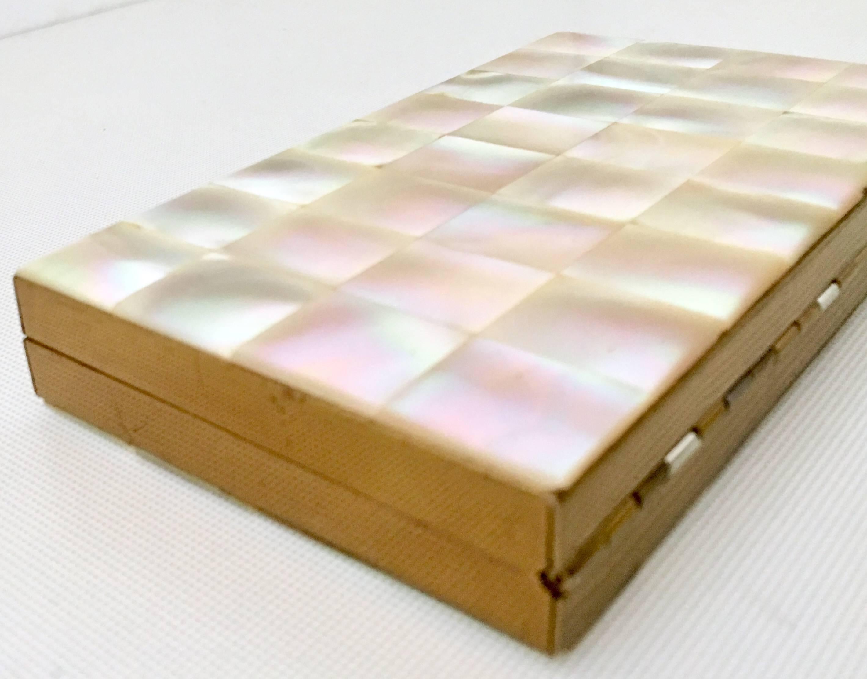 1940'S Mother Of Pearl and Brass Double Sided Minaudiere Compact In Excellent Condition In West Palm Beach, FL
