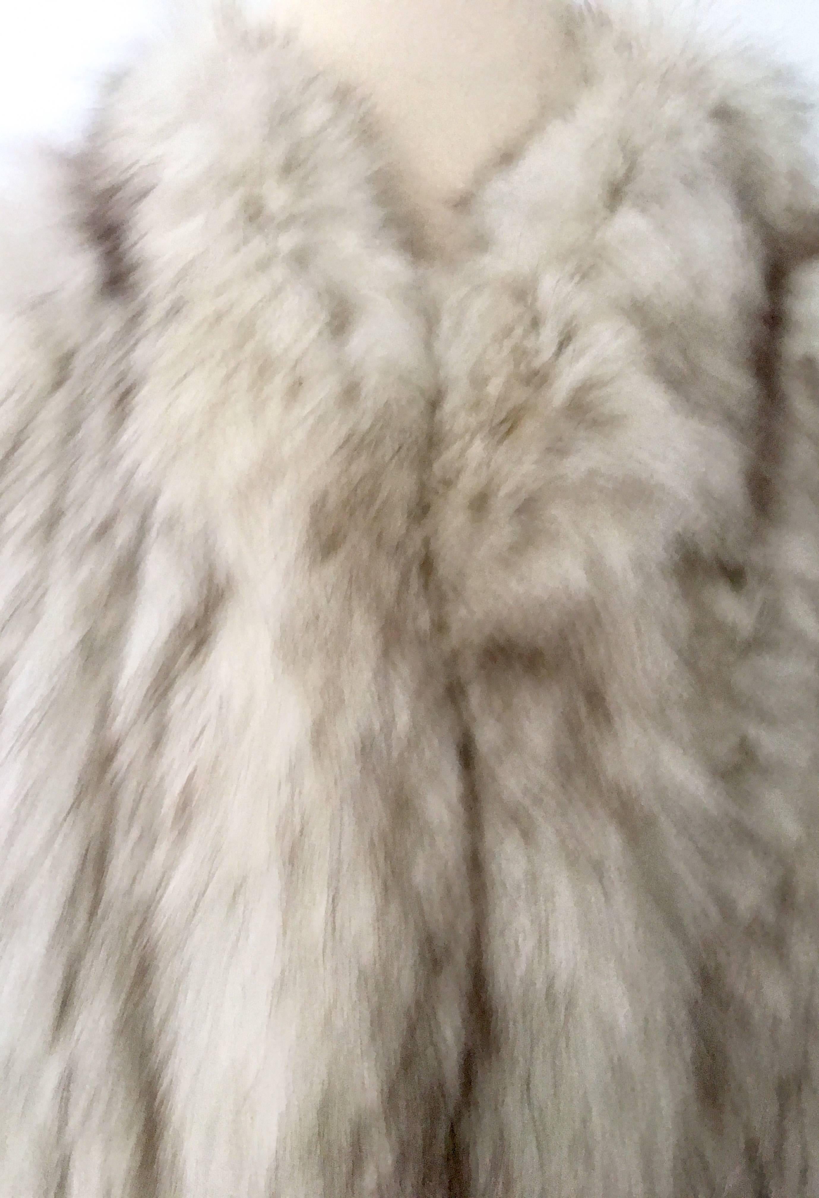 Vintage Winter White Silver Fox Jacket In Excellent Condition In West Palm Beach, FL