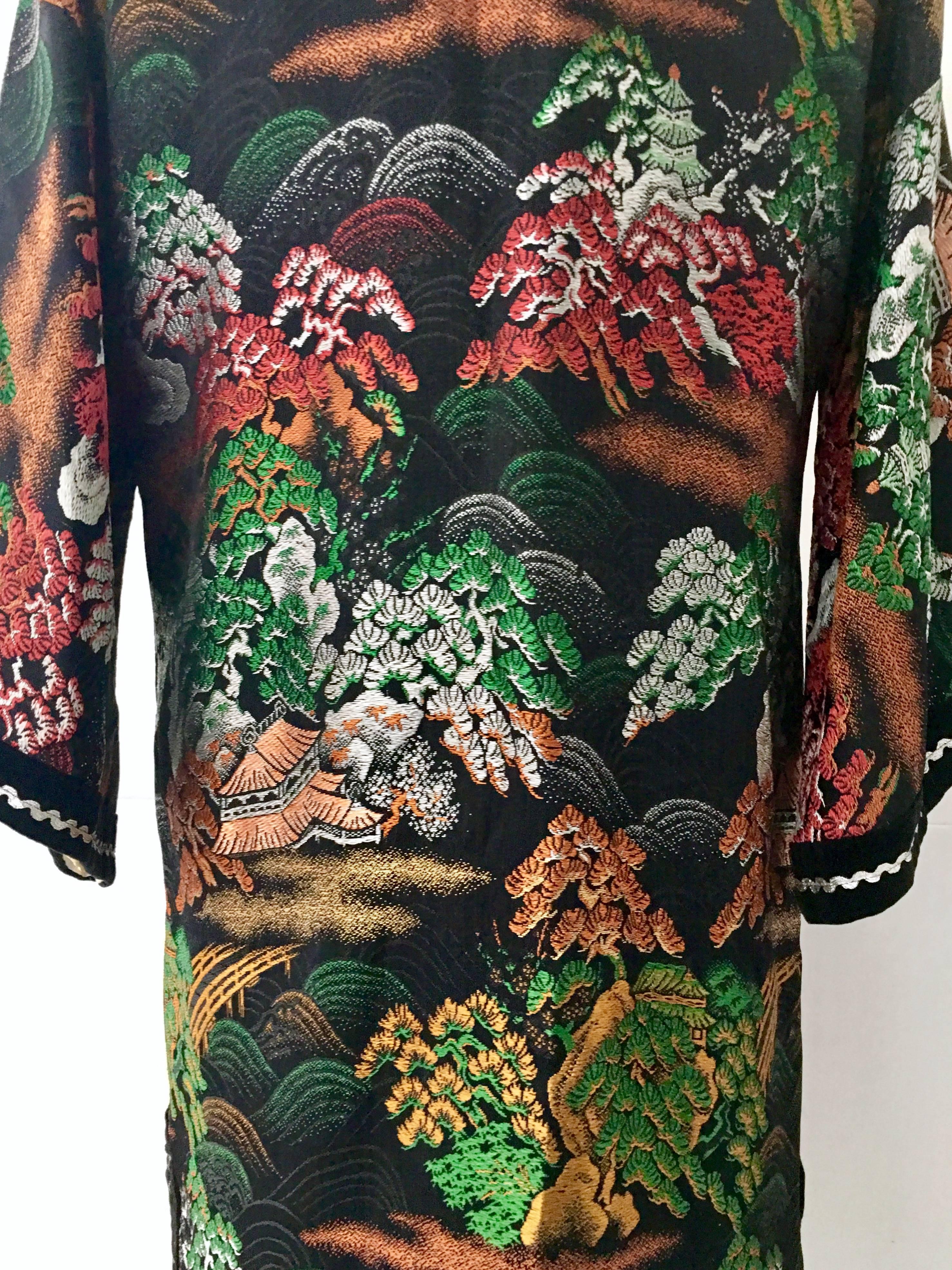Women's or Men's 20th Century Silk & Velvet Emboridered Kimono Dinner Jacket-Hong Kong